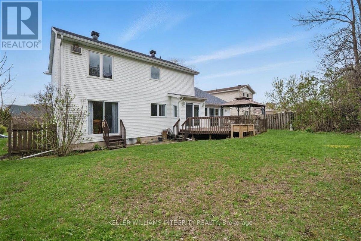 












1954 CATHERINE STREET

,
Clarence-Rockland,




Ontario
K4K1H6

