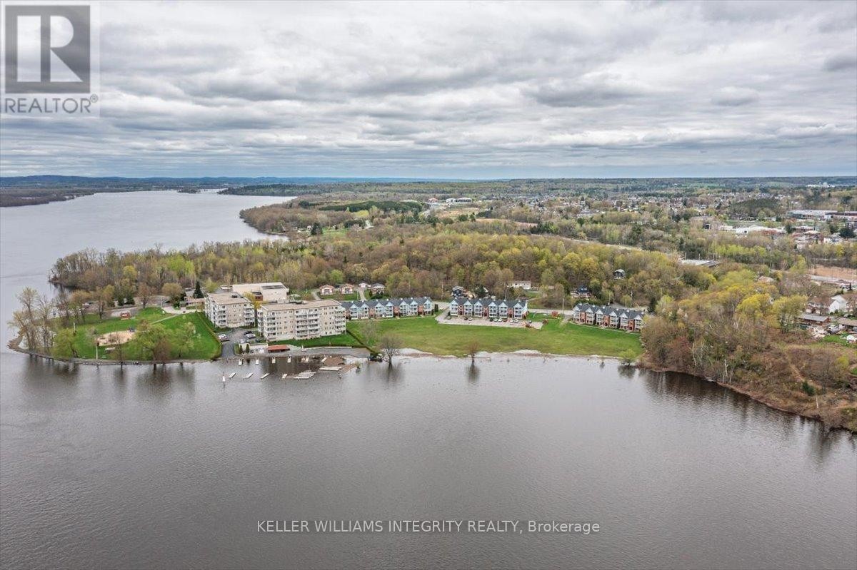 












1954 CATHERINE STREET

,
Clarence-Rockland,




Ontario
K4K1H6

