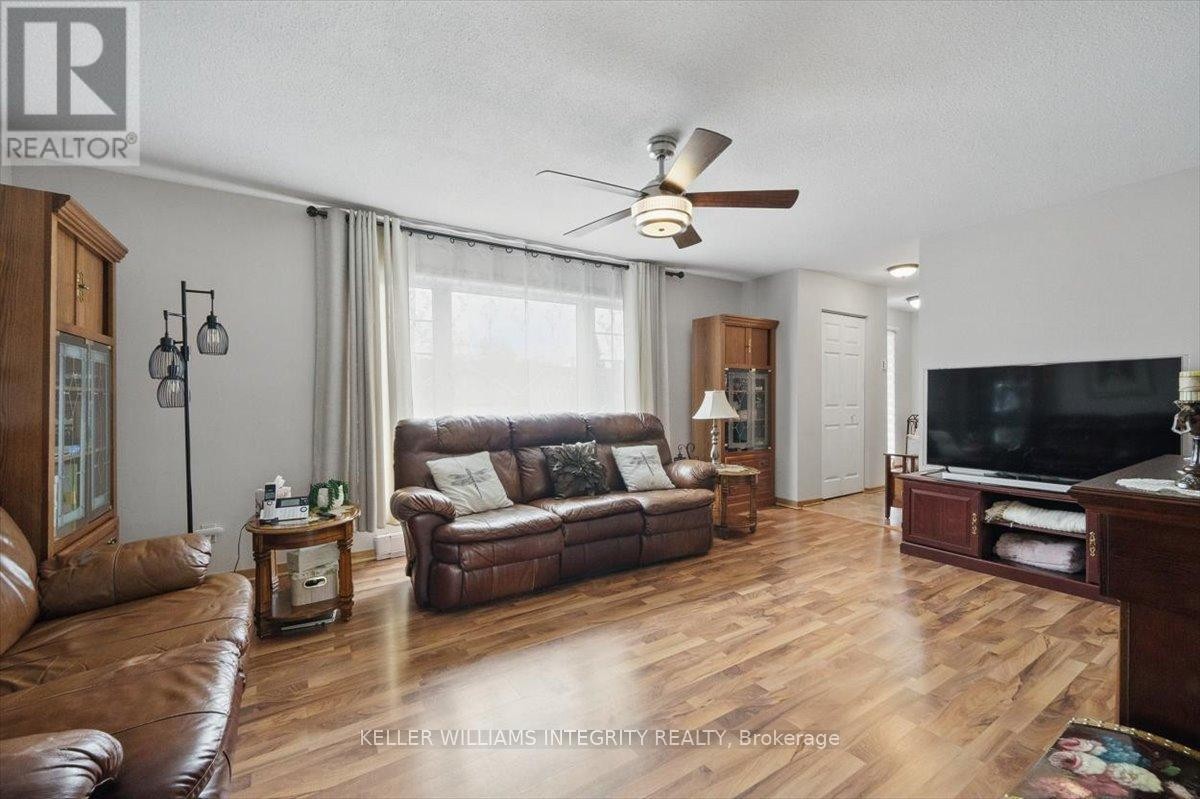 












1954 CATHERINE STREET

,
Clarence-Rockland,




Ontario
K4K1H6

