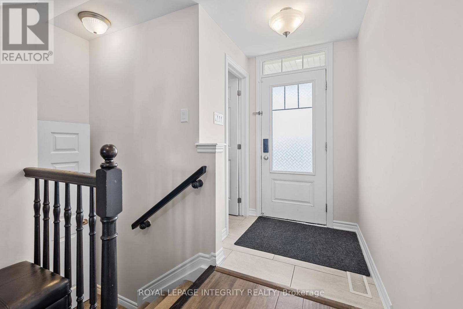 












568 COPE DRIVE

,
Ottawa,




Ontario
K2V0N8


