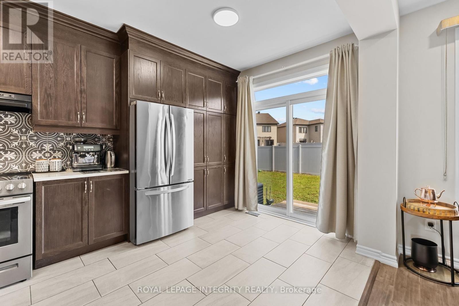 












568 COPE DRIVE

,
Ottawa,




Ontario
K2V0N8


