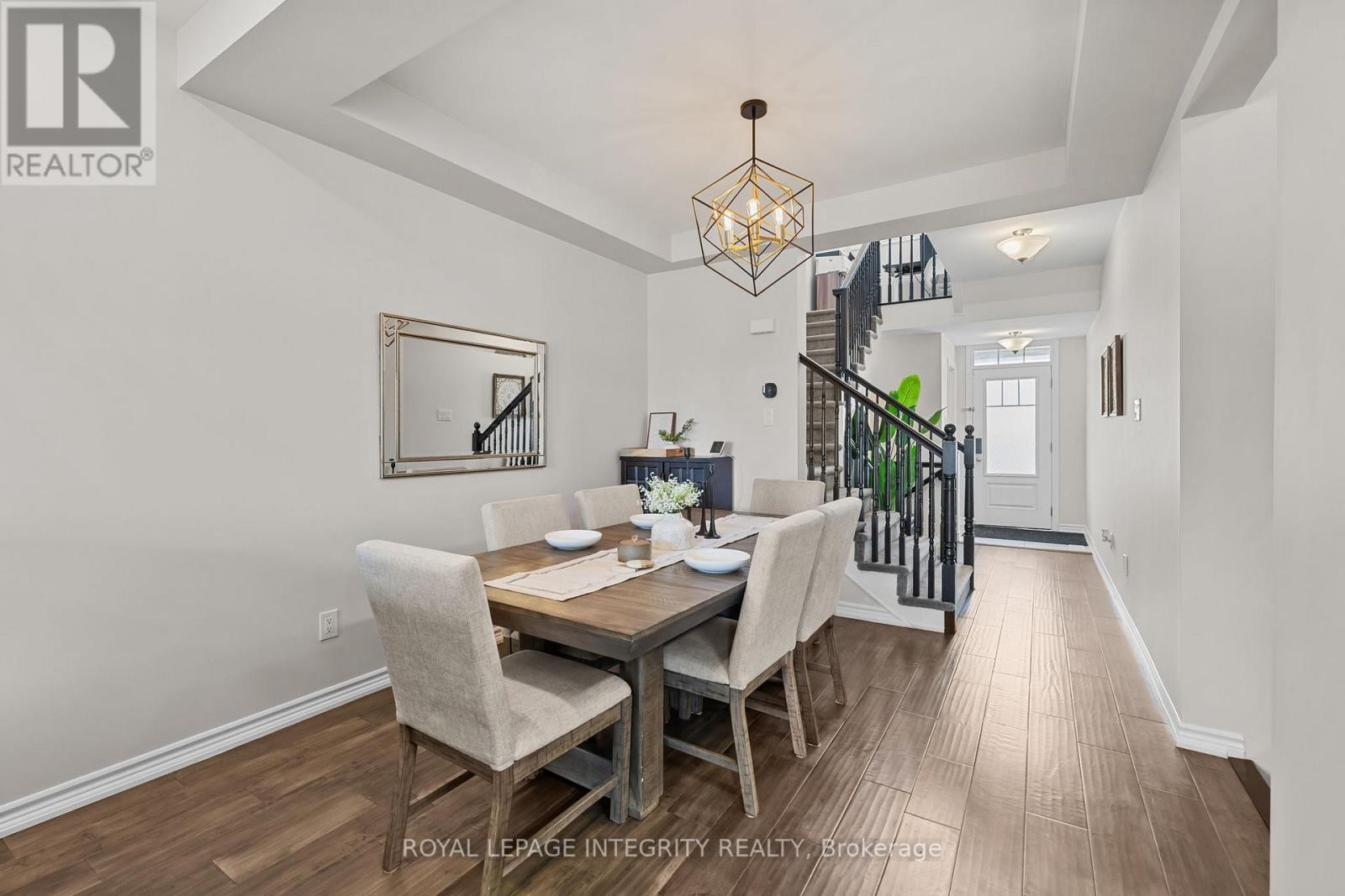 












568 COPE DRIVE

,
Ottawa,




Ontario
K2V0N8

