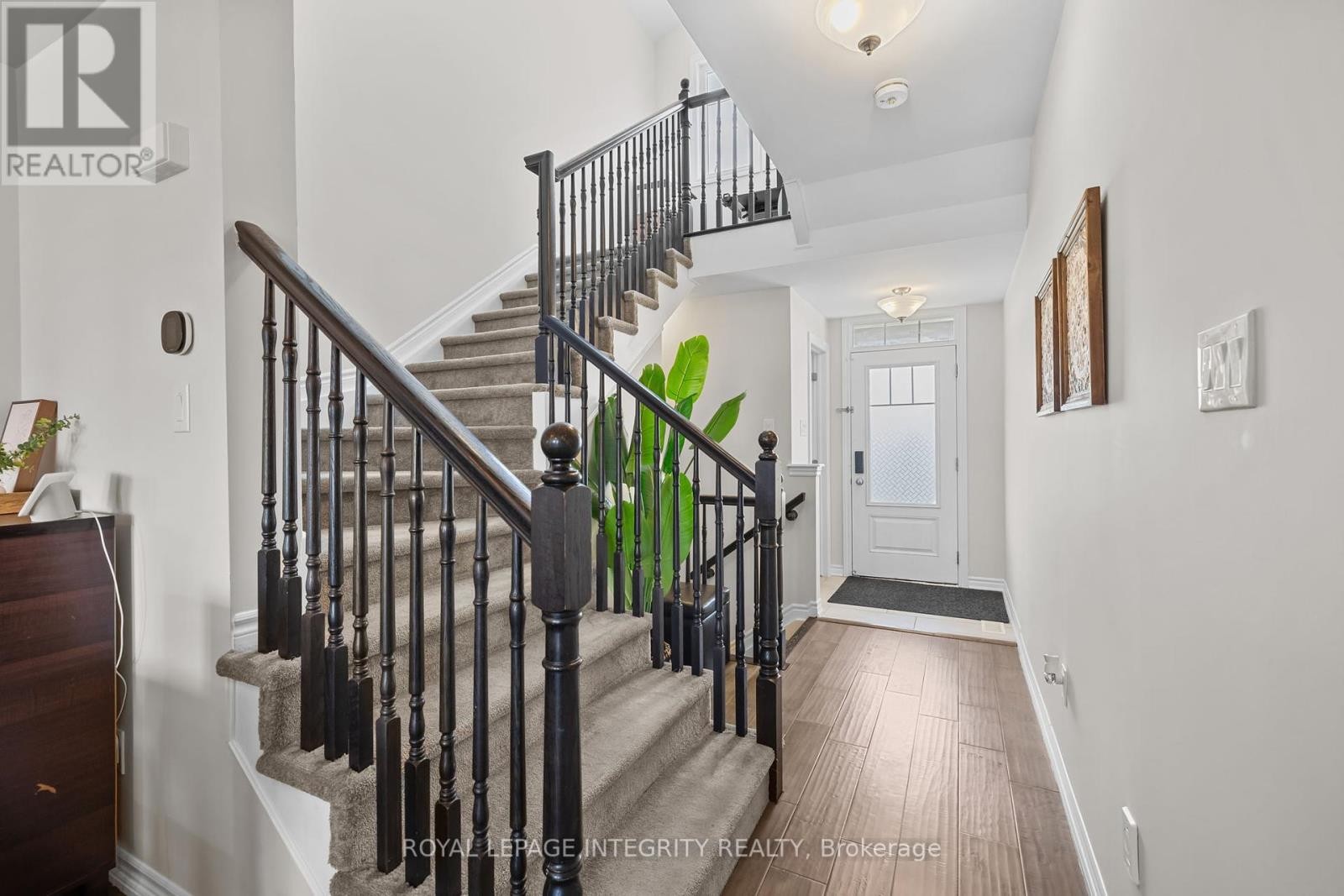 












568 COPE DRIVE

,
Ottawa,




Ontario
K2V0N8

