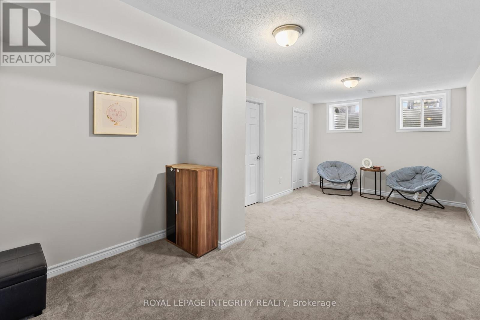 












568 COPE DRIVE

,
Ottawa,




Ontario
K2V0N8

