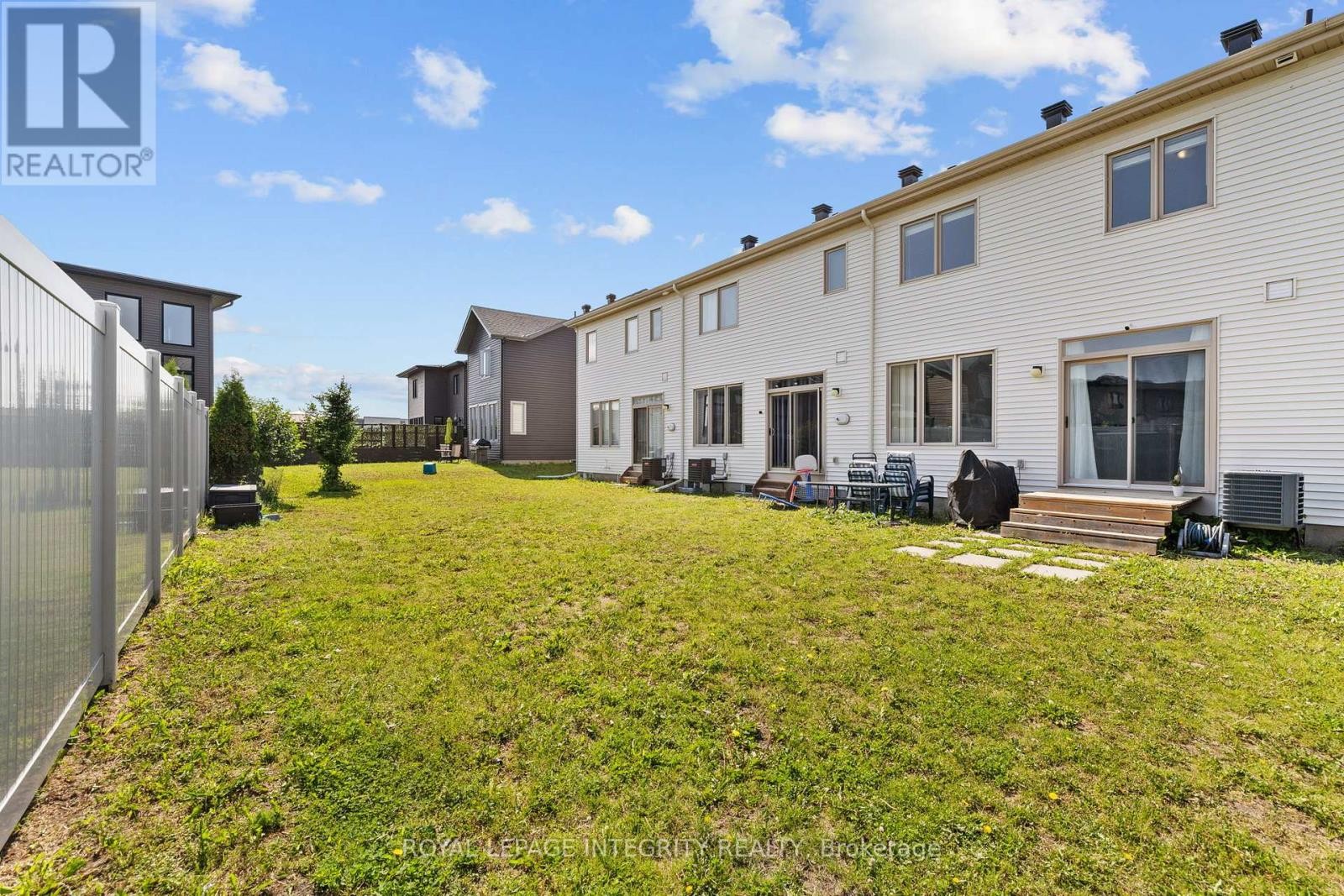 












568 COPE DRIVE

,
Ottawa,




Ontario
K2V0N8

