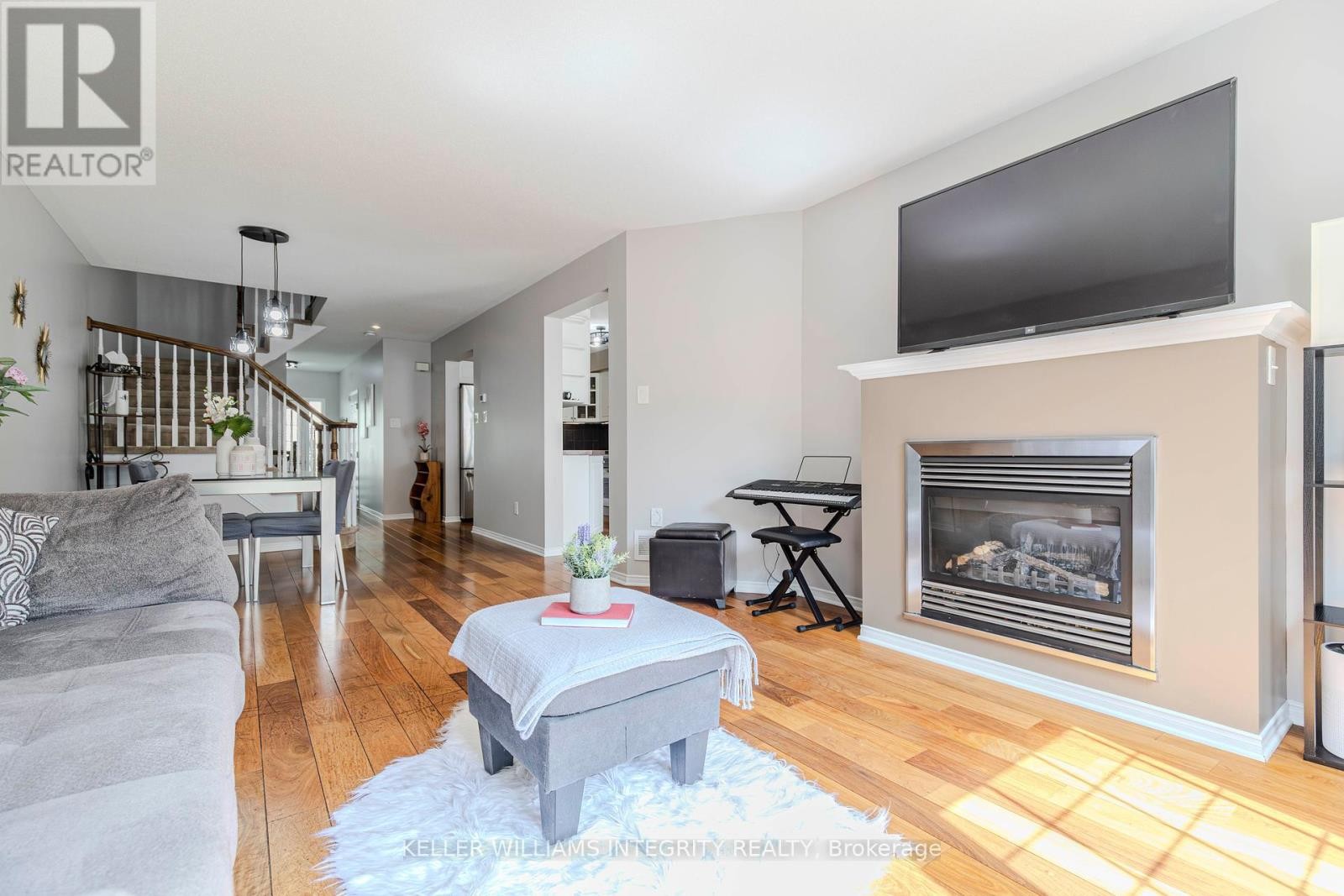 












336 QUETICO PRIVATE

,
Ottawa,




Ontario
K2J0E5

