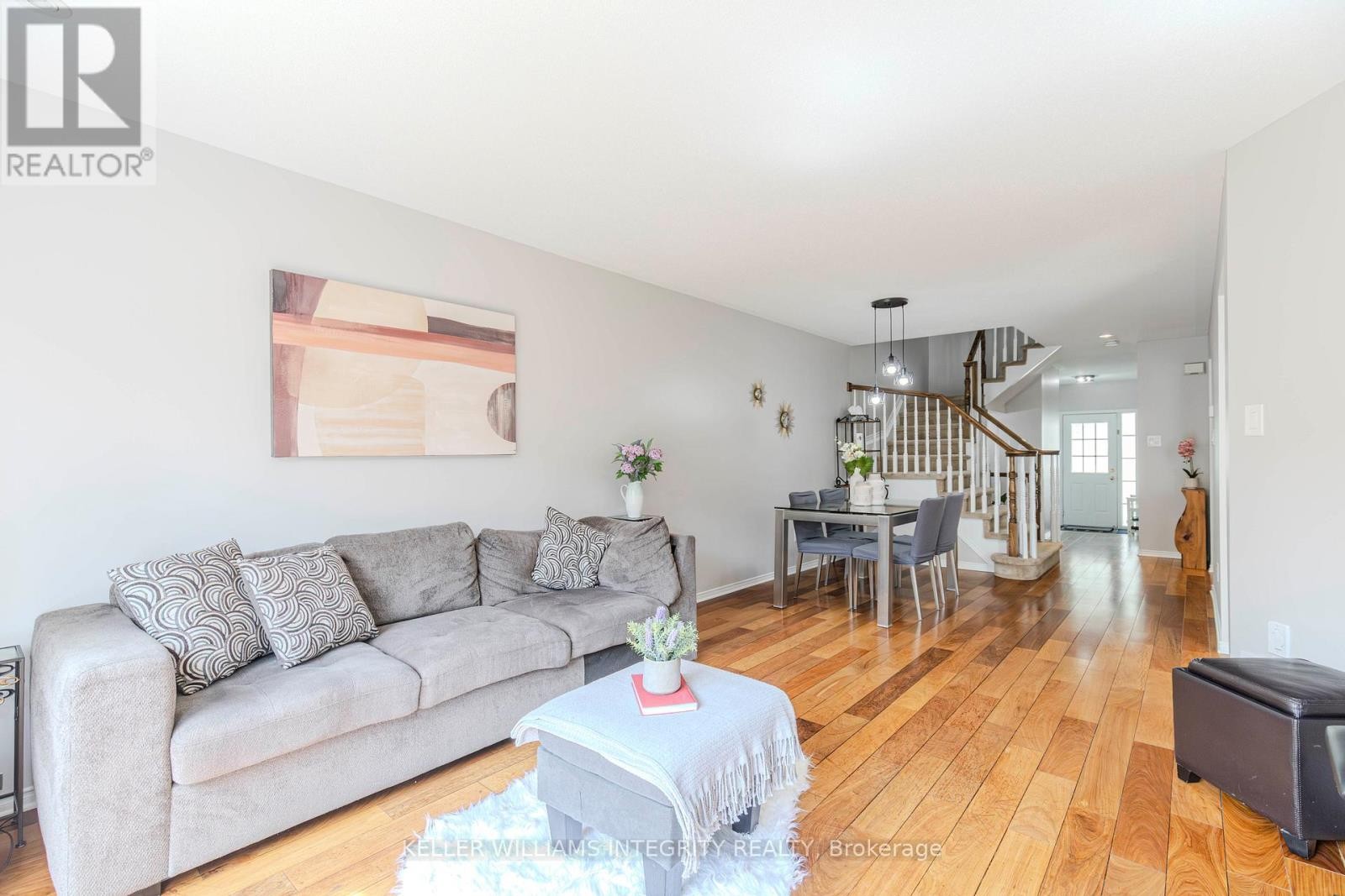 












336 QUETICO PRIVATE

,
Ottawa,




Ontario
K2J0E5

