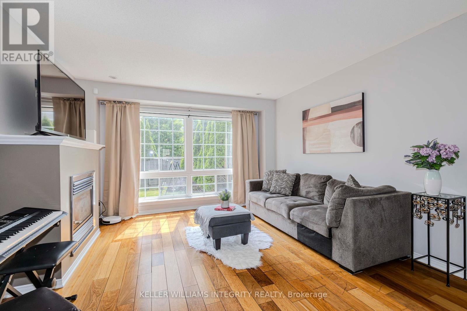 












336 QUETICO PRIVATE

,
Ottawa,




Ontario
K2J0E5

