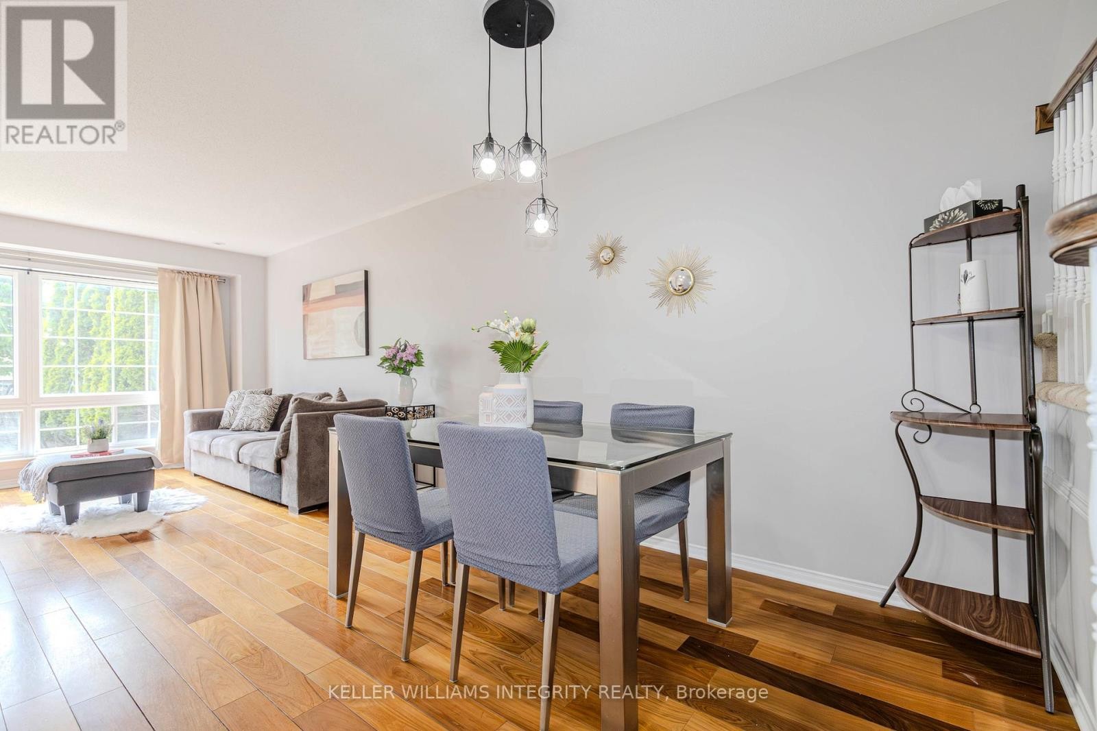












336 QUETICO PRIVATE

,
Ottawa,




Ontario
K2J0E5

