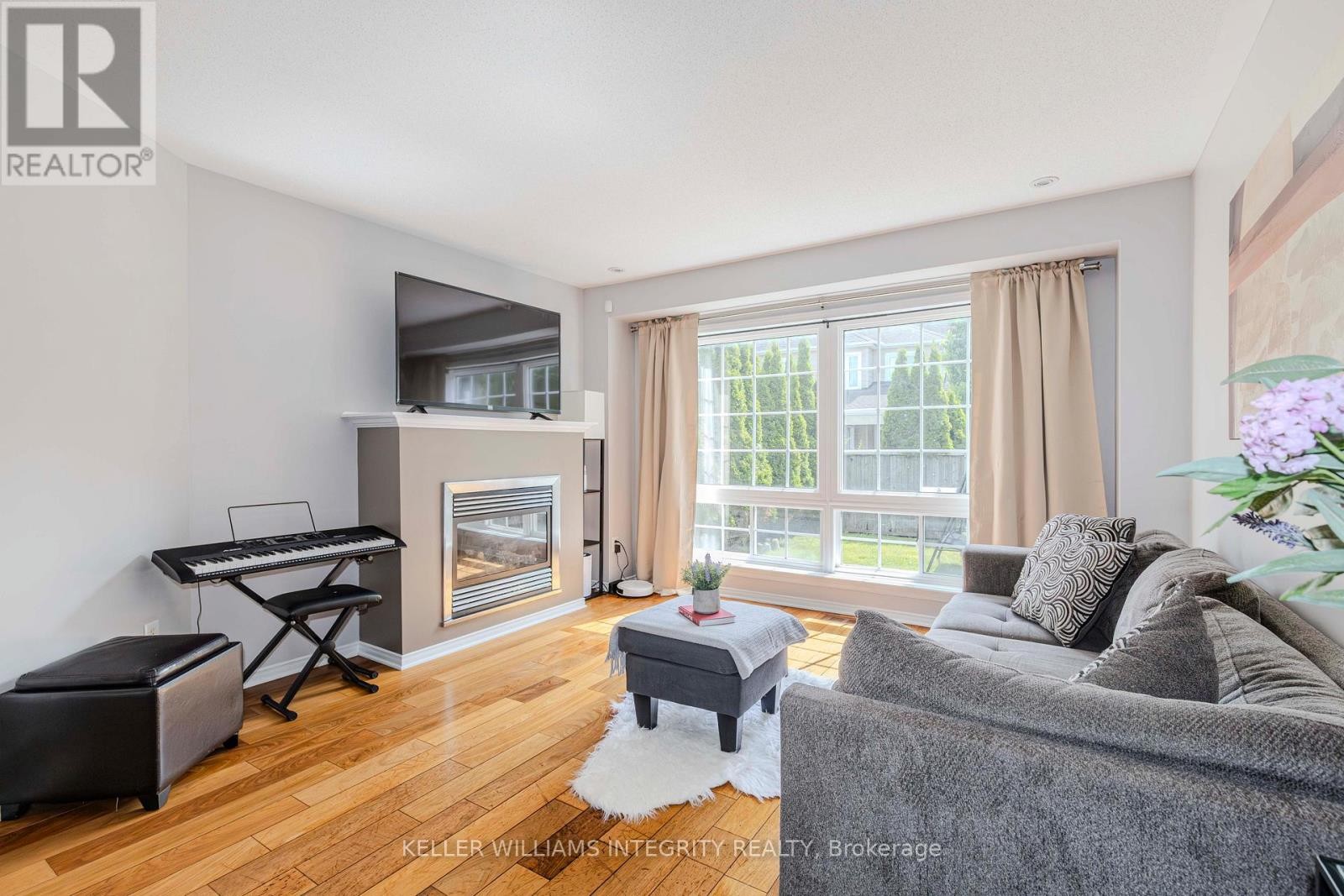 












336 QUETICO PRIVATE

,
Ottawa,




Ontario
K2J0E5

