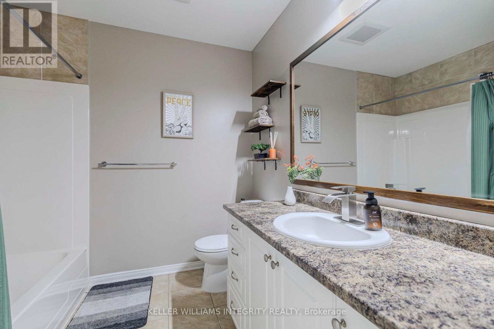 












336 QUETICO PRIVATE

,
Ottawa,




Ontario
K2J0E5

