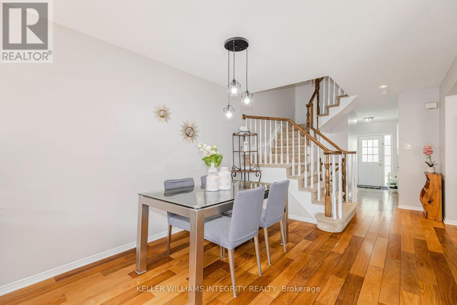 












336 QUETICO PRIVATE

,
Ottawa,




Ontario
K2J0E5

