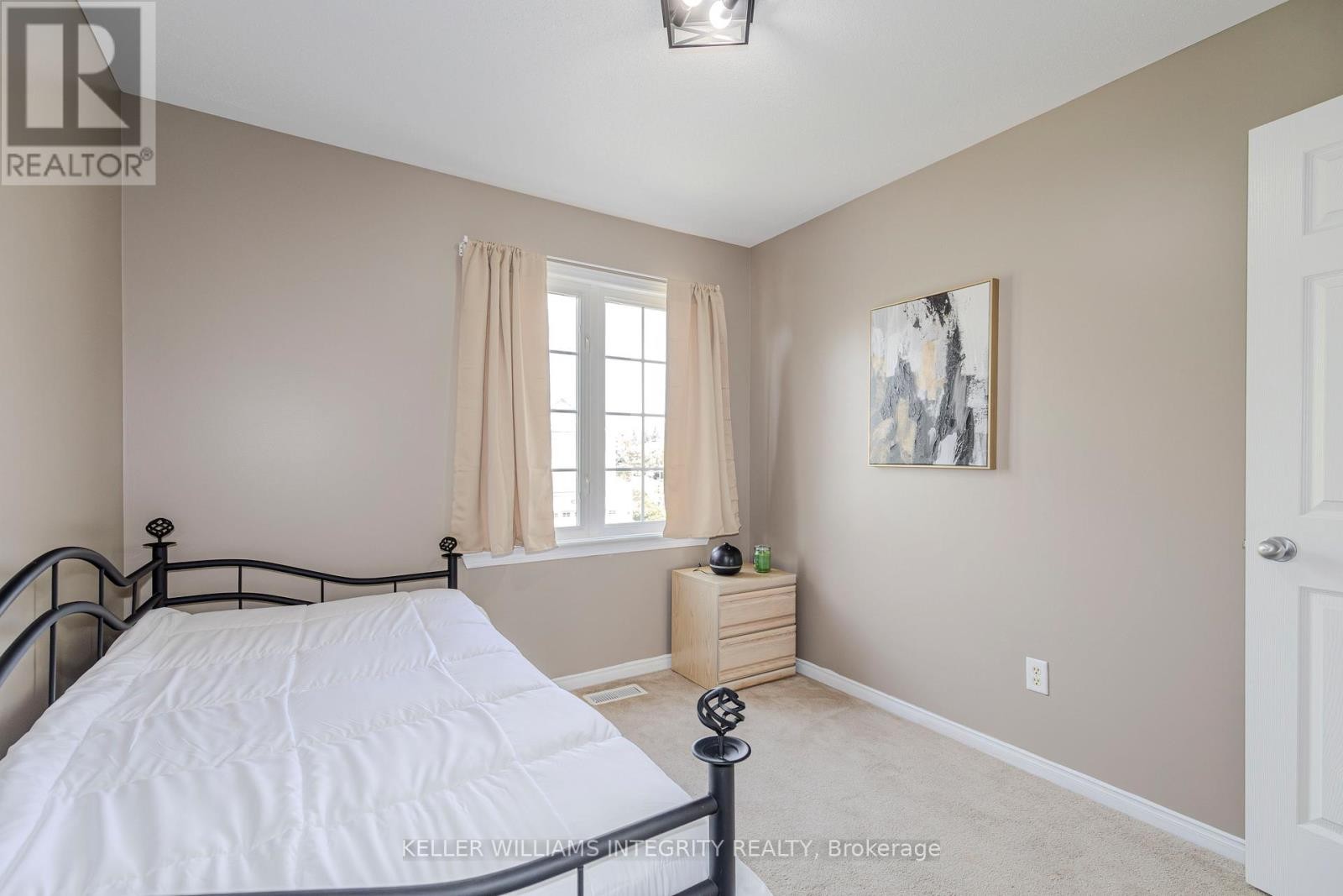 












336 QUETICO PRIVATE

,
Ottawa,




Ontario
K2J0E5

