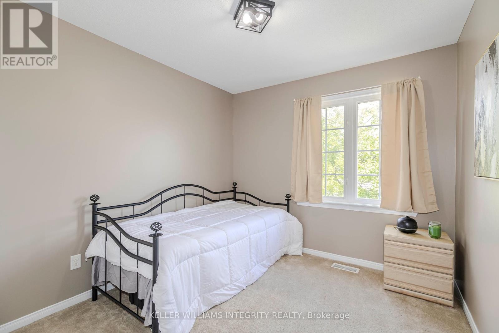 












336 QUETICO PRIVATE

,
Ottawa,




Ontario
K2J0E5

