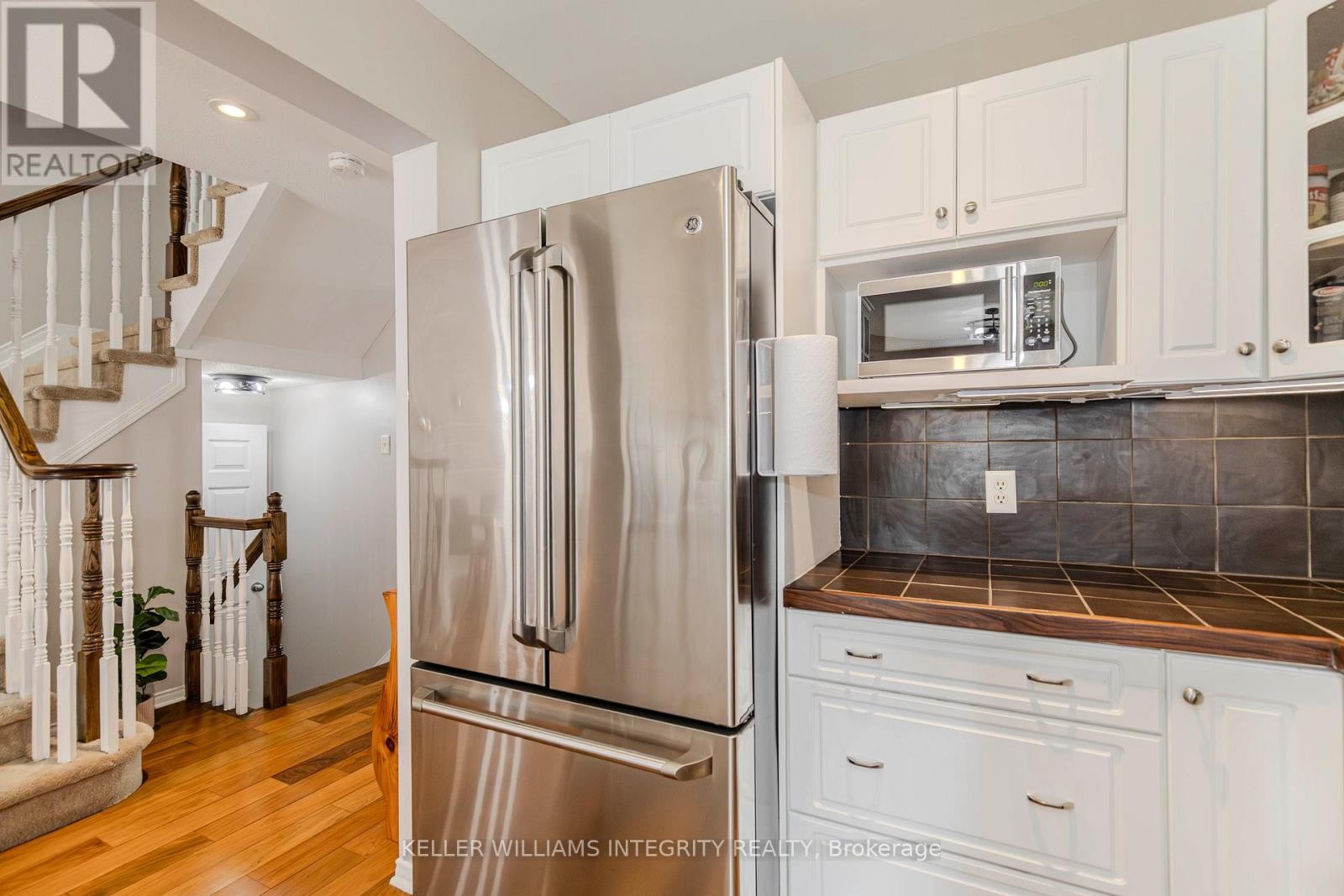 












336 QUETICO PRIVATE

,
Ottawa,




Ontario
K2J0E5


