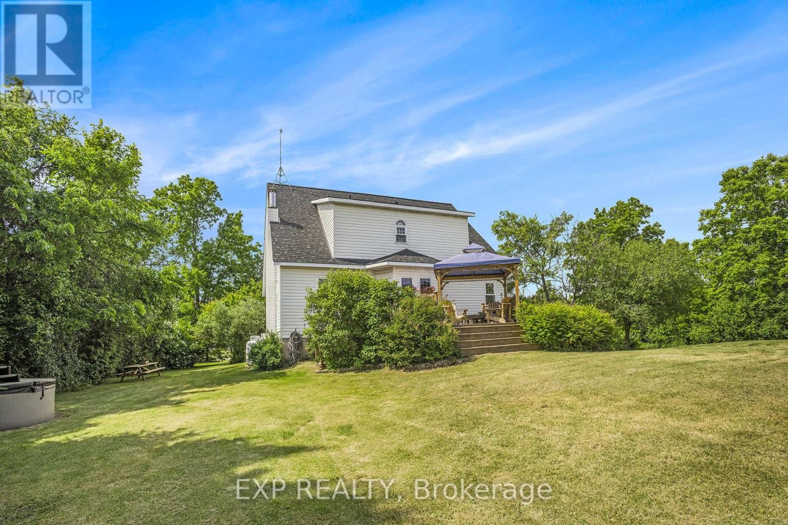 












3123 TRILLIUM WAY NW

,
Beckwith,




Ontario
K7H3C3

