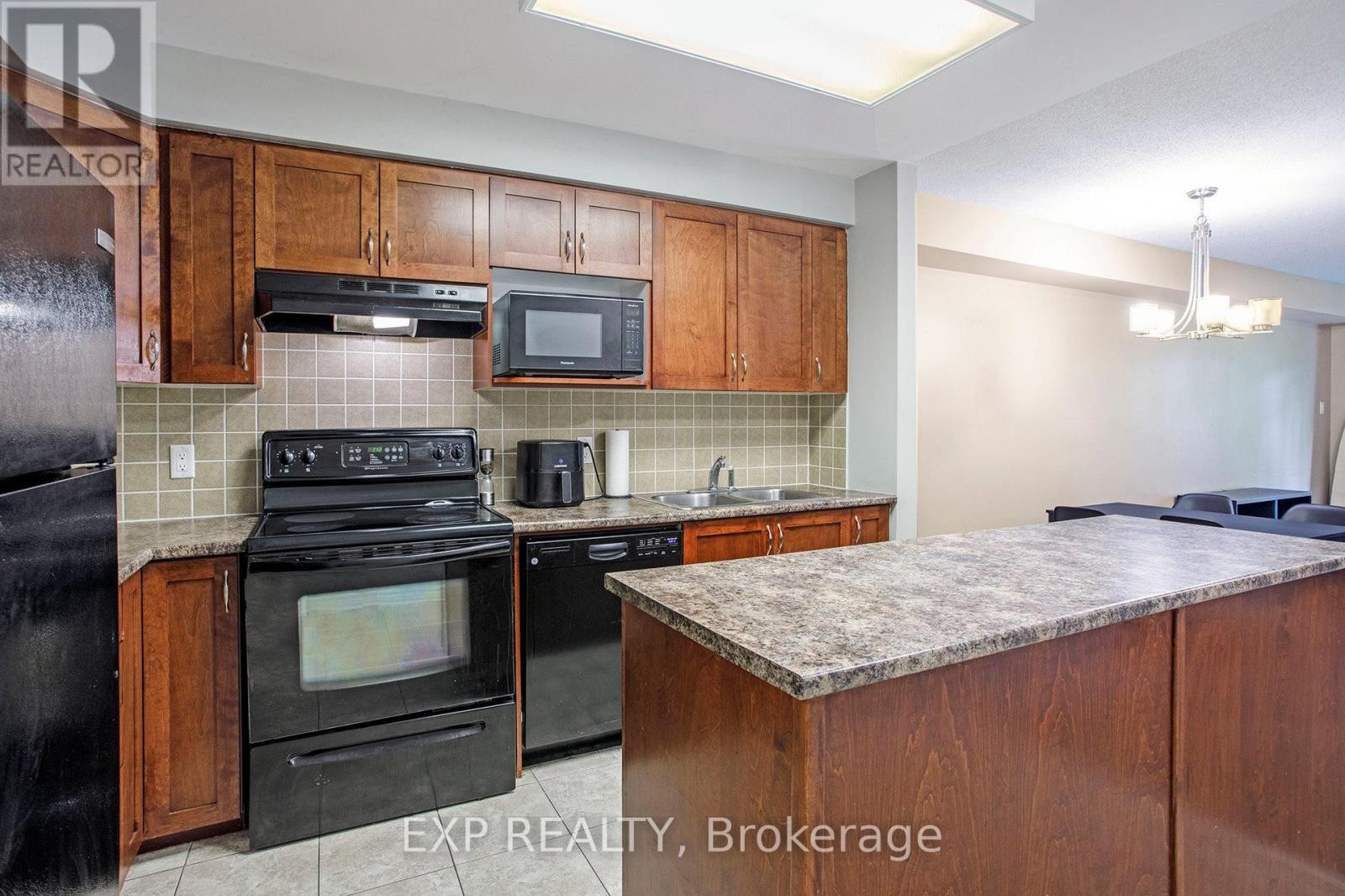 












163 KELTIE PRIVATE

,
Ottawa,




Ontario
K2J0A3

