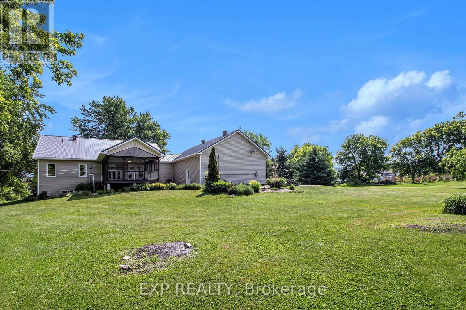 












1508 ST ANDRE ROAD

,
Russell,




Ontario
K0A1W0

