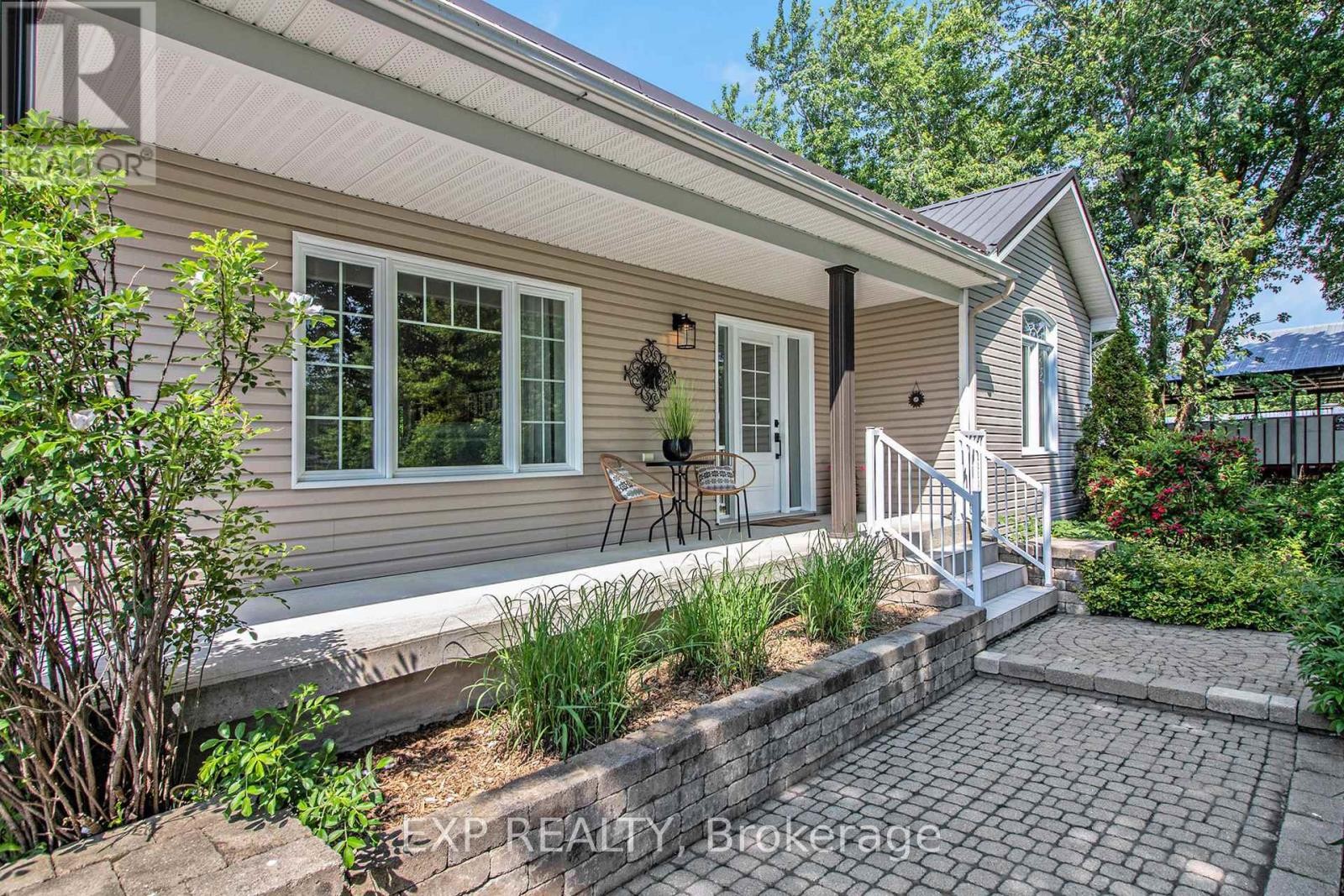 












1508 ST ANDRE ROAD

,
Russell,




Ontario
K0A1W0

