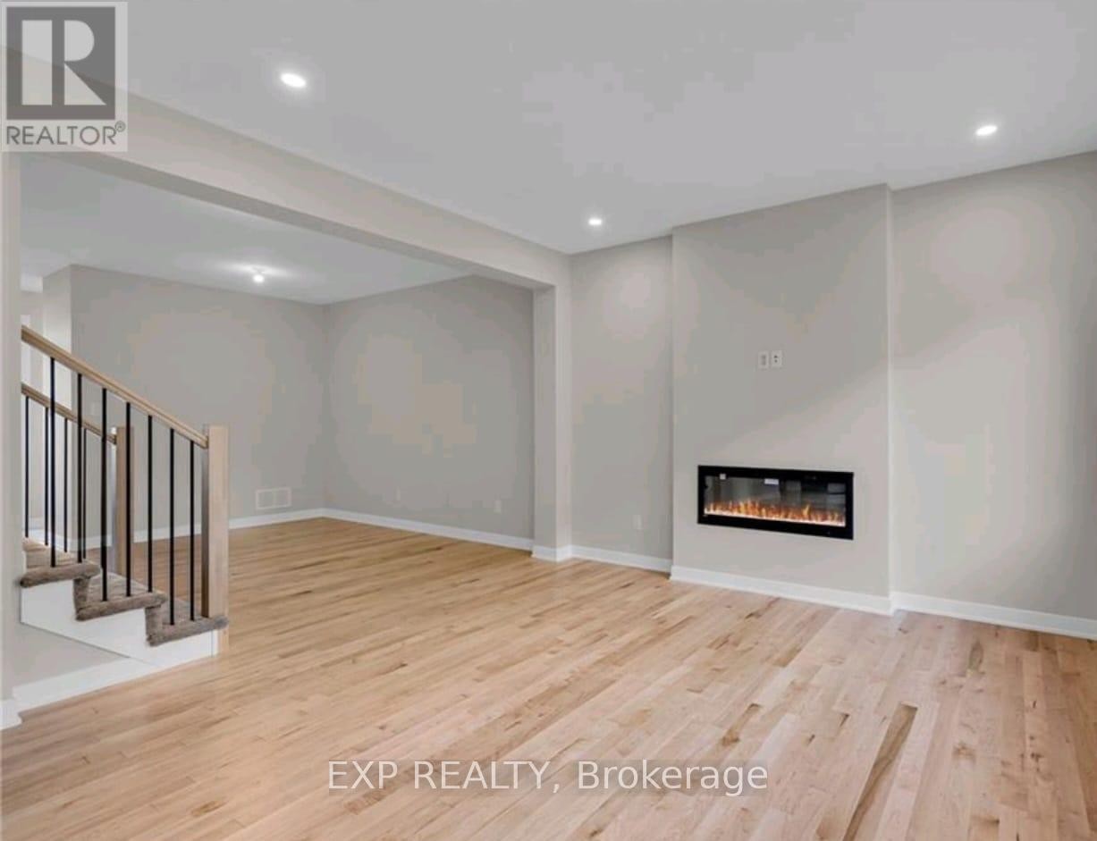 












438 EPOCH STREET

,
Ottawa,




Ontario
K2J6X7

