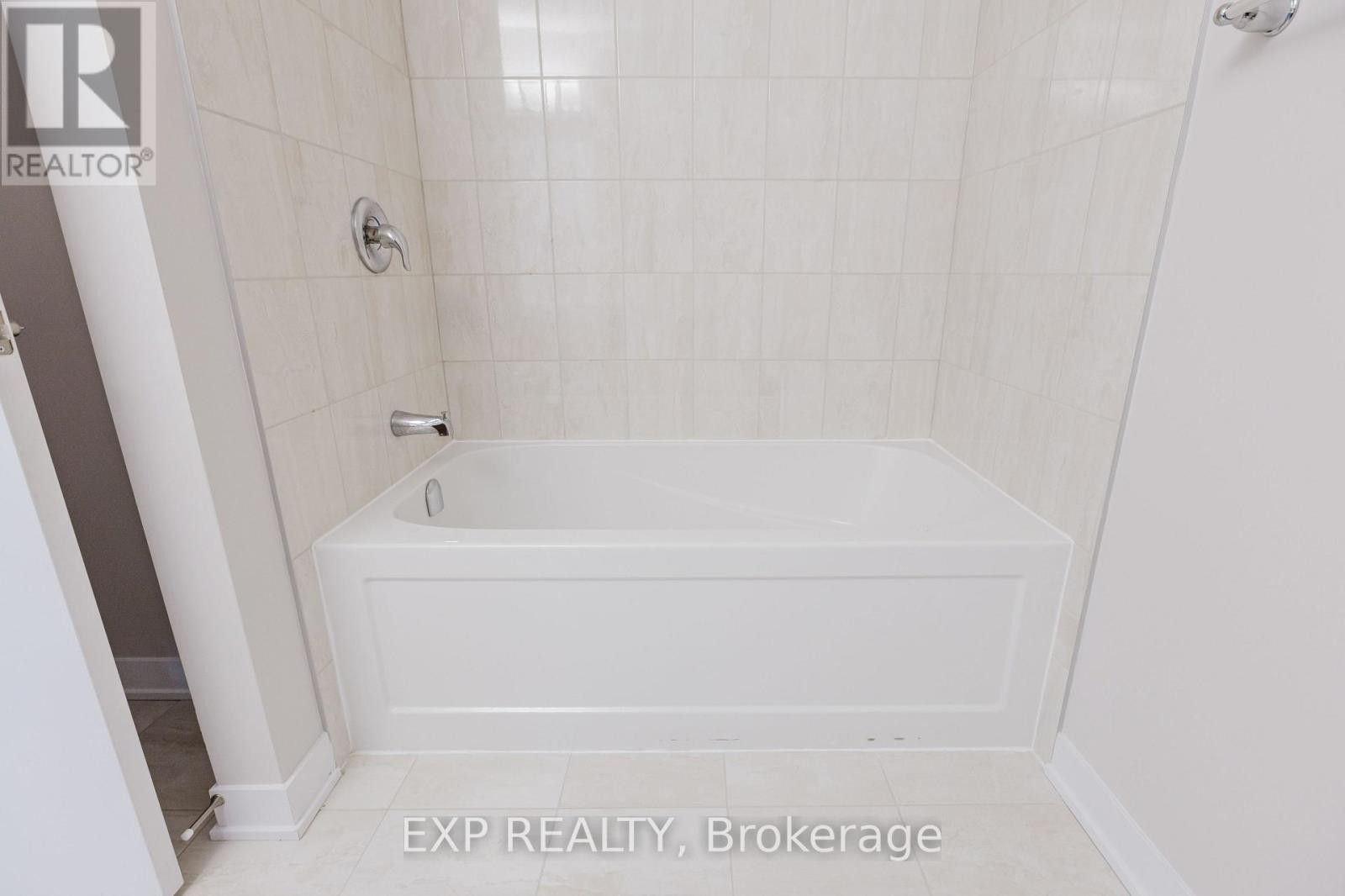 












438 EPOCH STREET

,
Ottawa,




Ontario
K2J6X7


