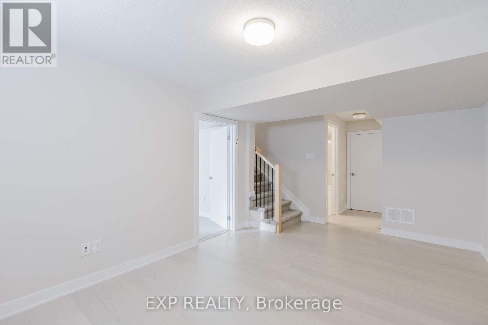 












438 EPOCH STREET

,
Ottawa,




Ontario
K2J6X7

