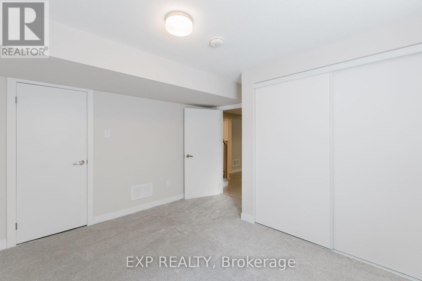 












438 EPOCH STREET

,
Ottawa,




Ontario
K2J6X7

