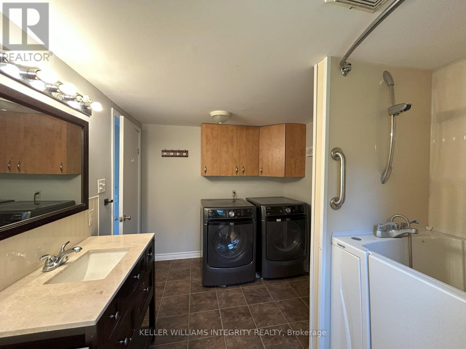 












61 LECLAIR ROAD W

,
Alfred and Plantagenet,




Ontario
K0B1L0

