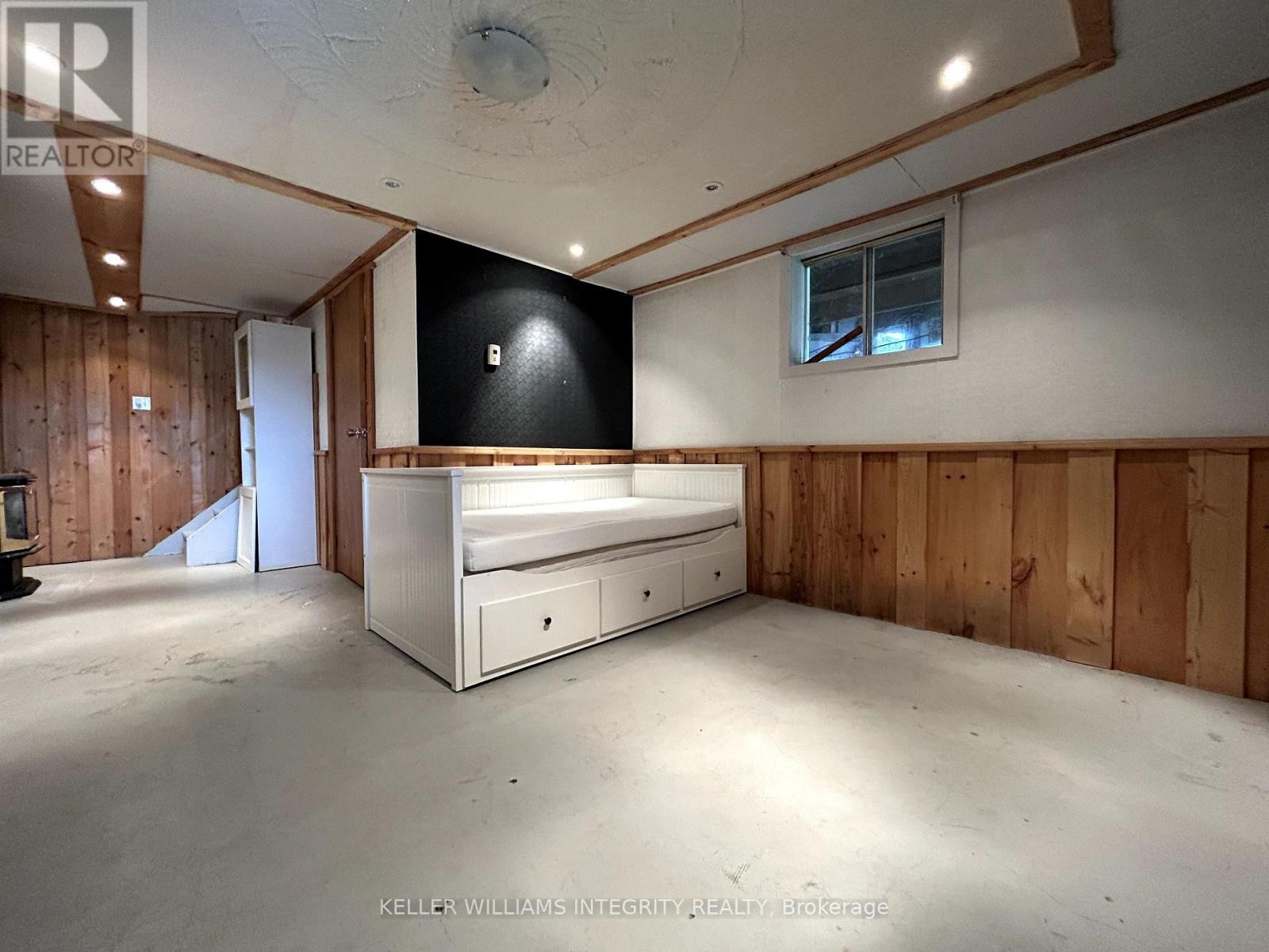












61 LECLAIR ROAD W

,
Alfred and Plantagenet,




Ontario
K0B1L0

