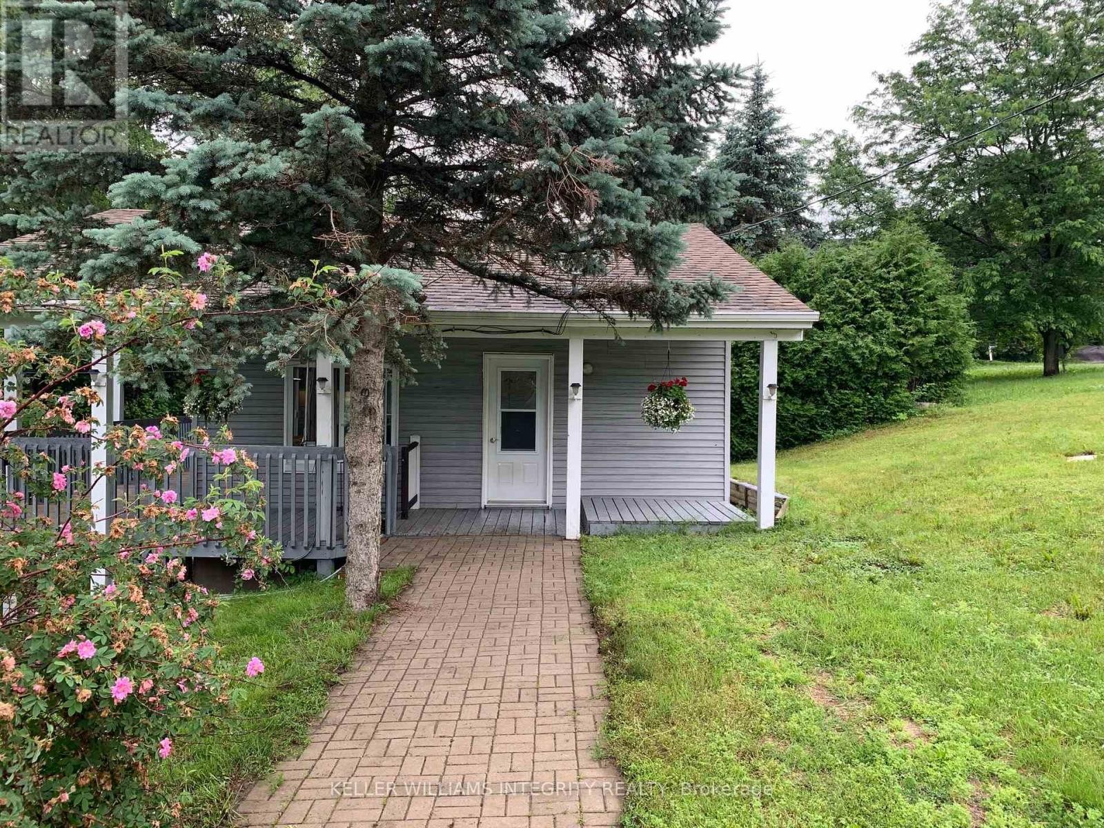 












61 LECLAIR ROAD W

,
Alfred and Plantagenet,




Ontario
K0B1L0

