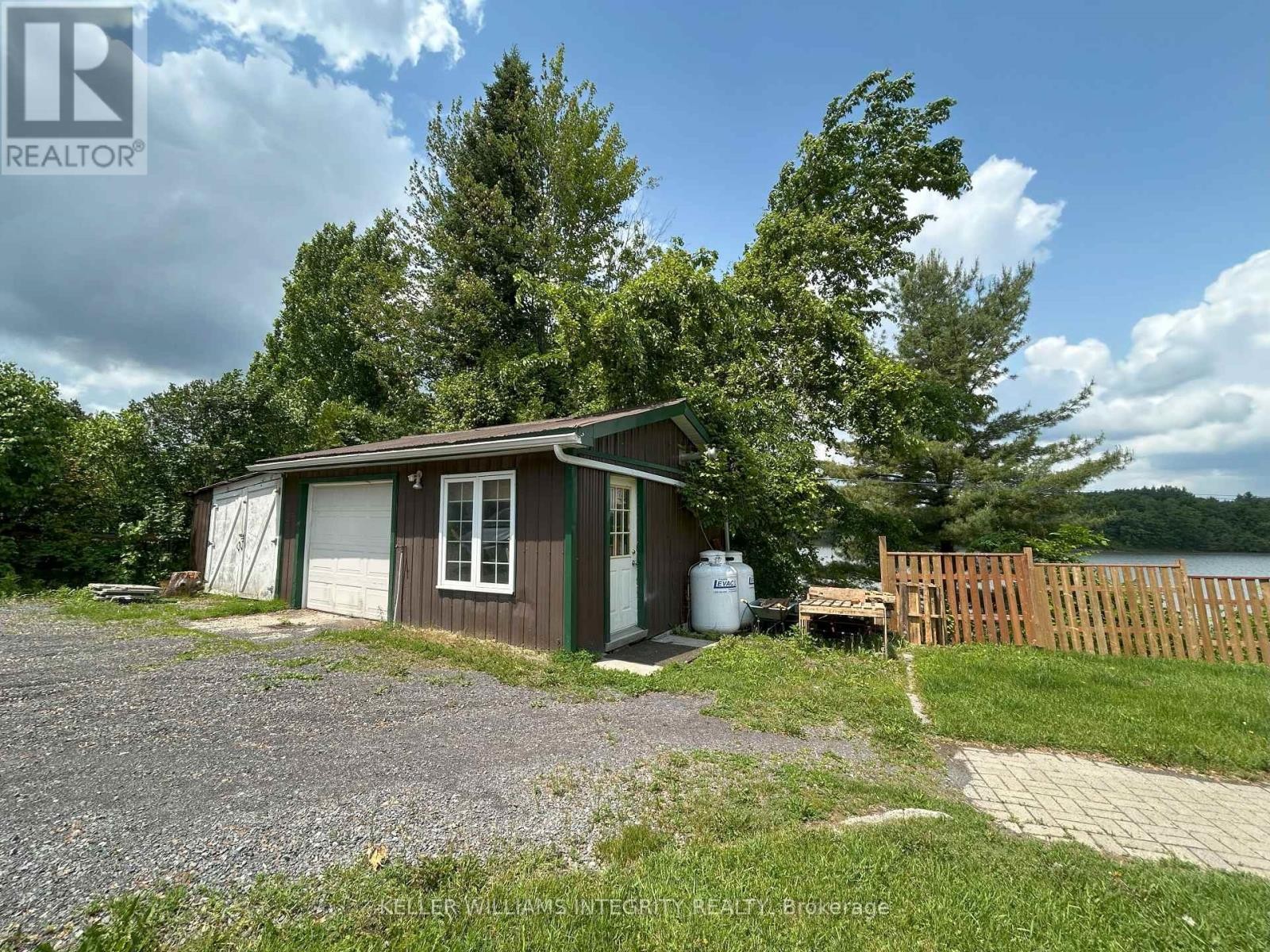 












61 LECLAIR ROAD W

,
Alfred and Plantagenet,




Ontario
K0B1L0

