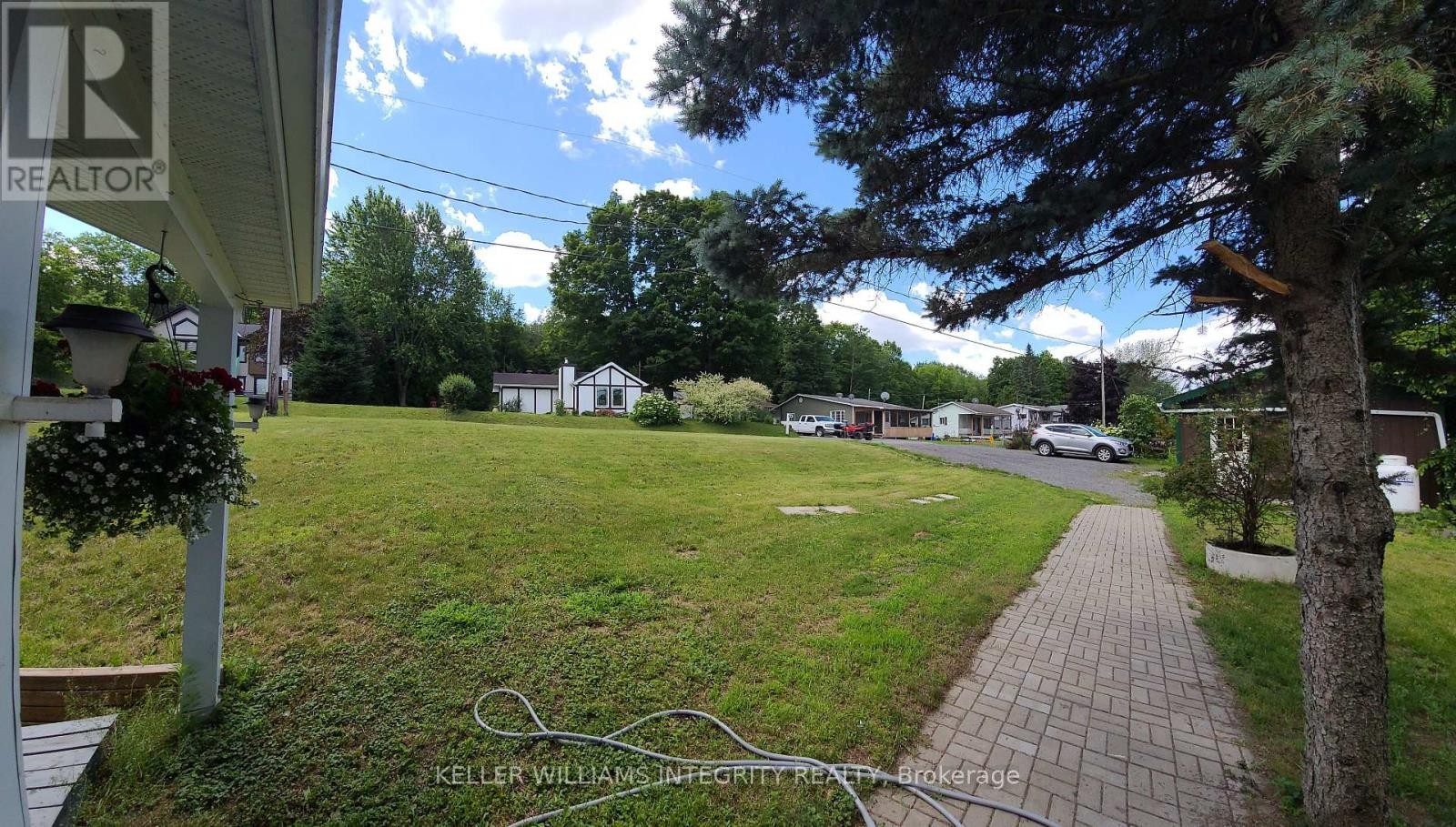 












61 LECLAIR ROAD W

,
Alfred and Plantagenet,




Ontario
K0B1L0

