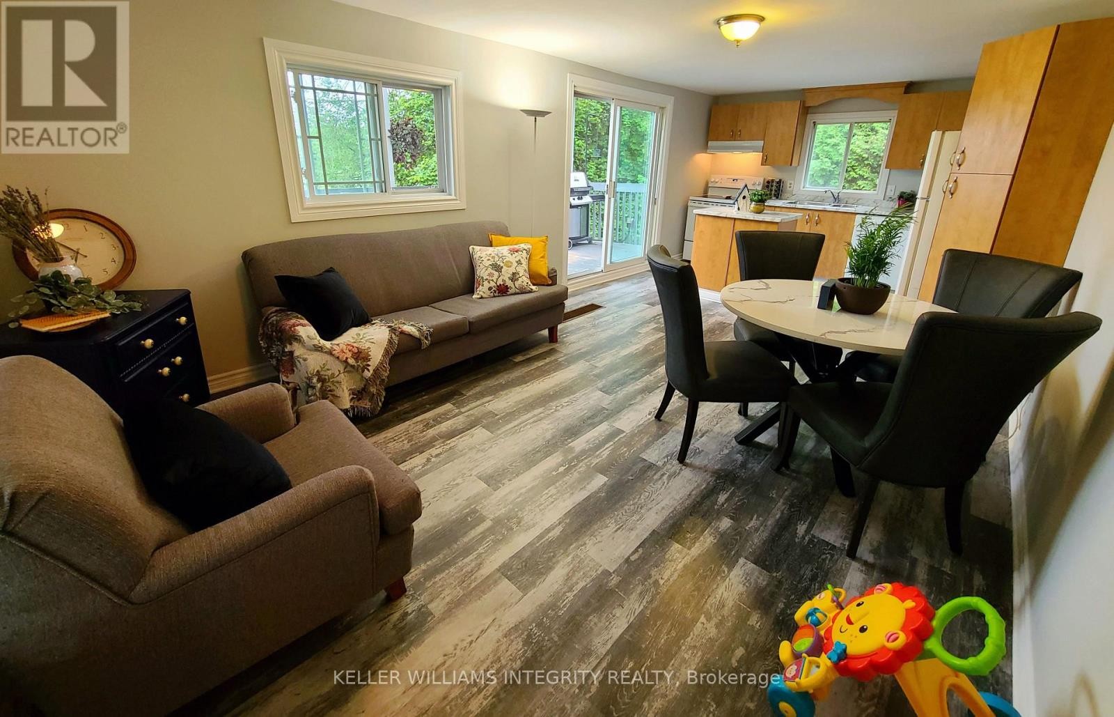 












61 LECLAIR ROAD W

,
Alfred and Plantagenet,




Ontario
K0B1L0

