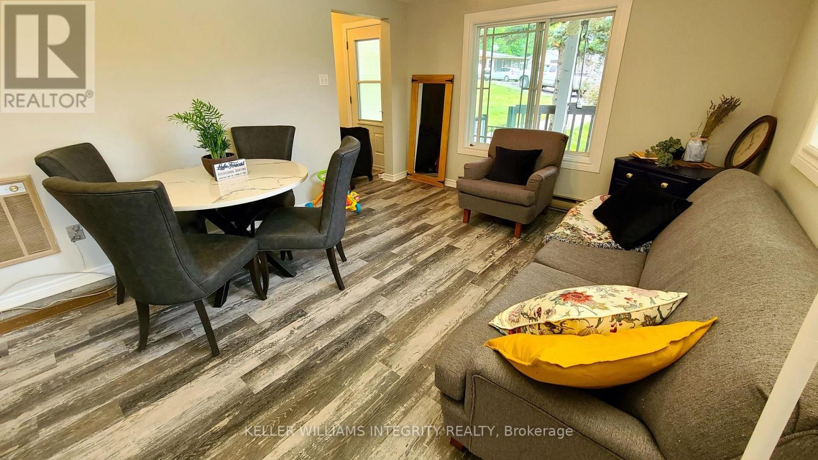 












61 LECLAIR ROAD W

,
Alfred and Plantagenet,




Ontario
K0B1L0

