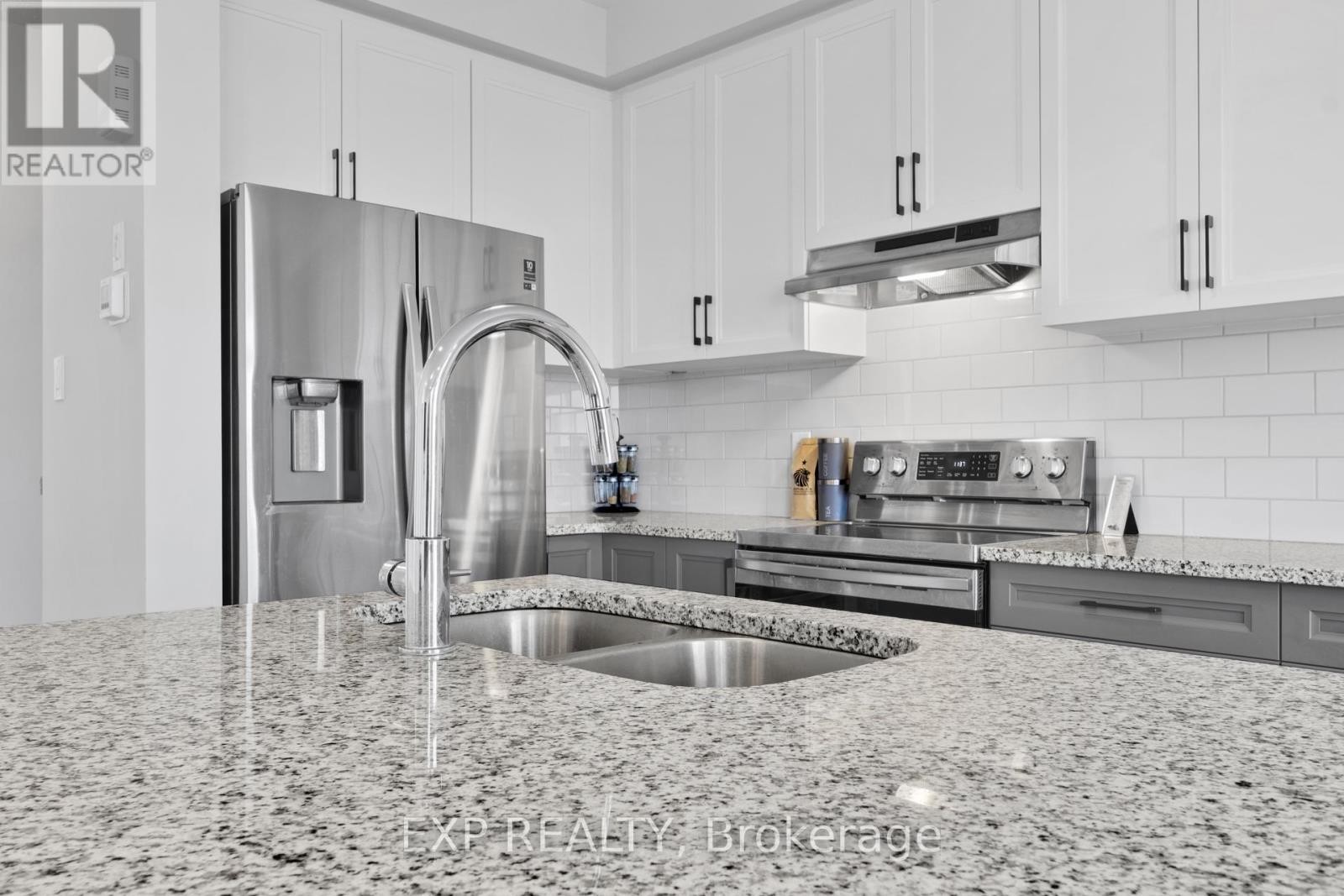 












560 FLAGSTAFF DRIVE

,
Ottawa,




Ontario
K2J6W1

