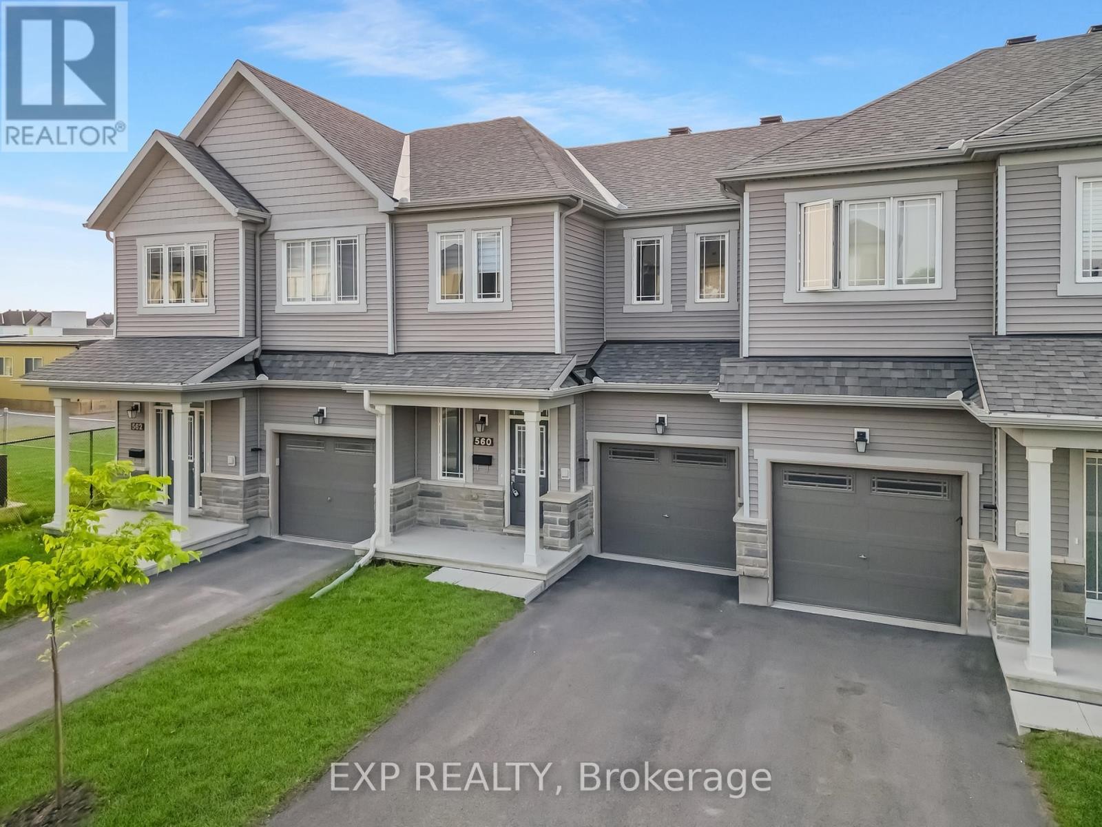 












560 FLAGSTAFF DRIVE

,
Ottawa,




Ontario
K2J6W1

