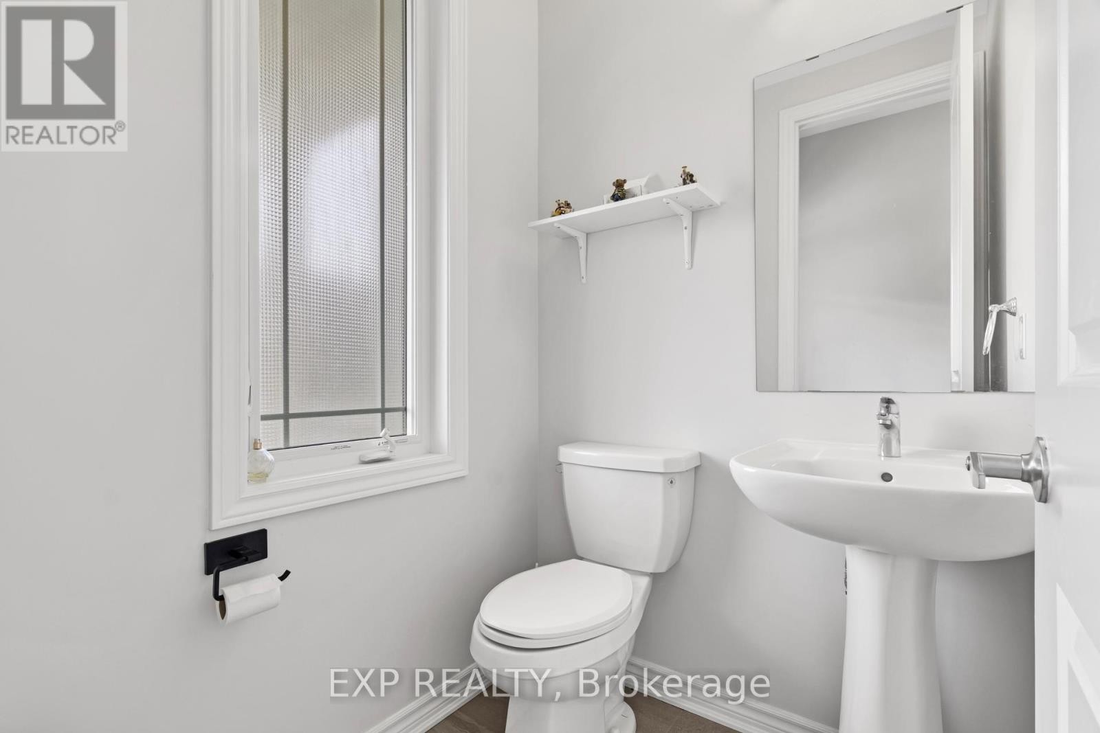 












560 FLAGSTAFF DRIVE

,
Ottawa,




Ontario
K2J6W1

