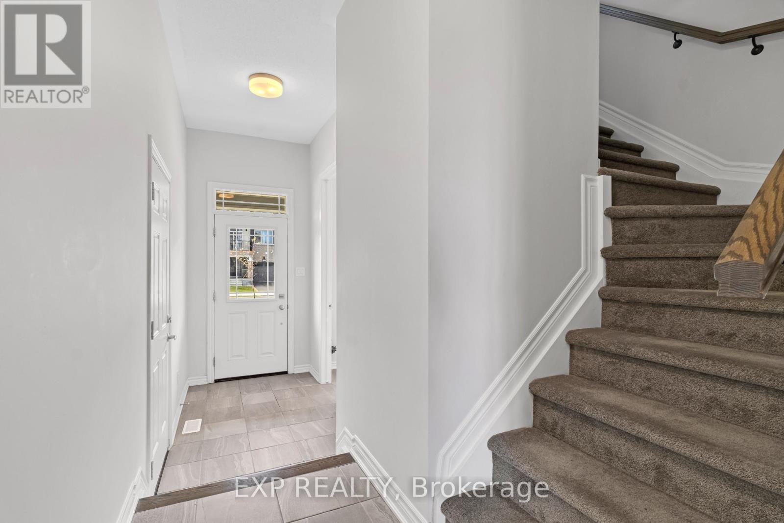 












560 FLAGSTAFF DRIVE

,
Ottawa,




Ontario
K2J6W1

