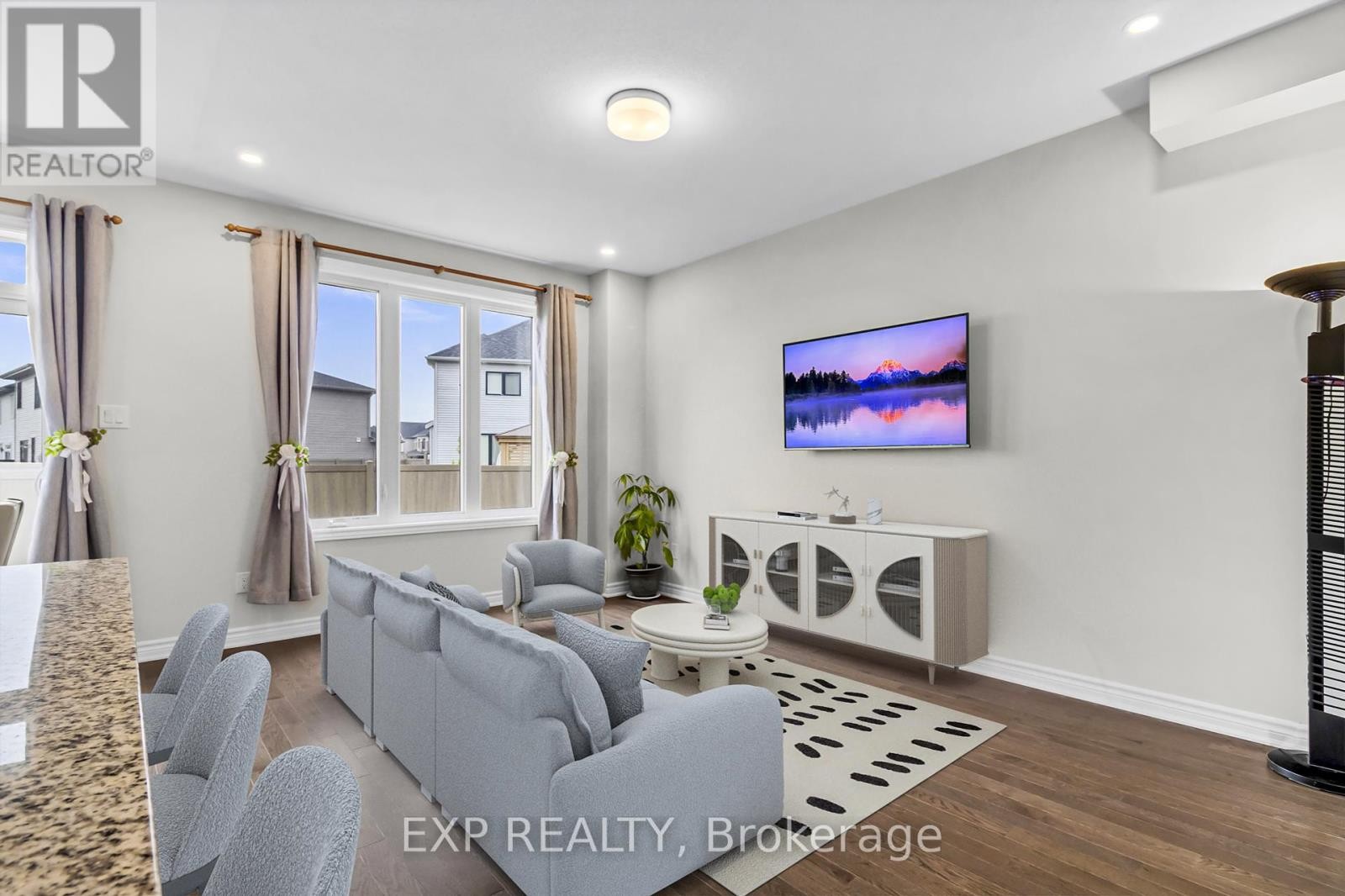 












560 FLAGSTAFF DRIVE

,
Ottawa,




Ontario
K2J6W1


