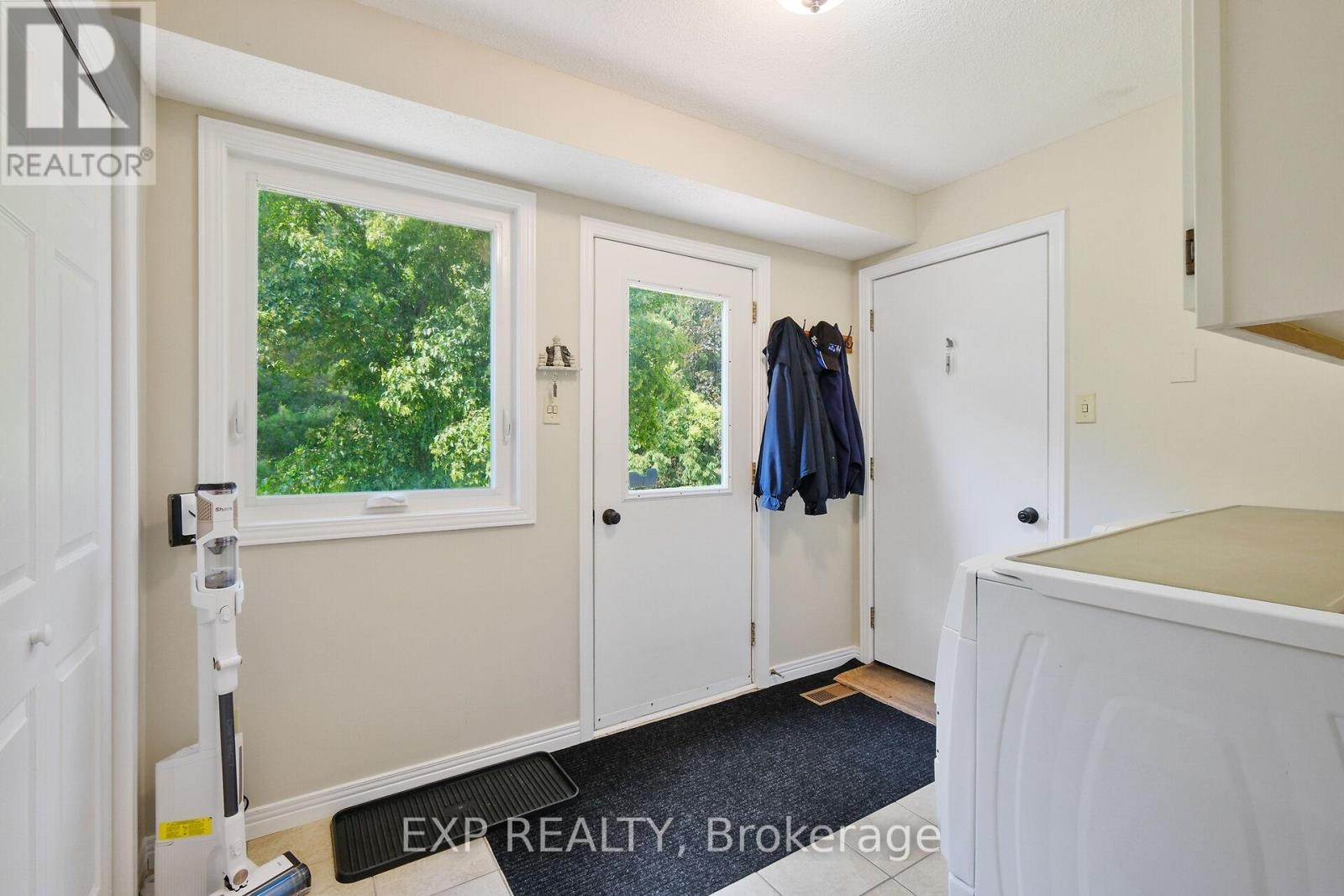 












1376 MACDONALD ROAD

,
Russell,




Ontario
K4R0K1

