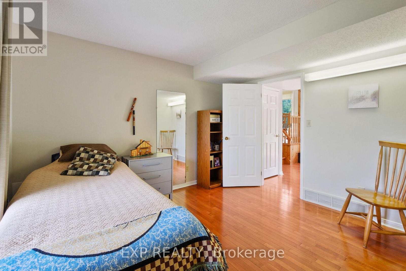 












1376 MACDONALD ROAD

,
Russell,




Ontario
K4R0K1

