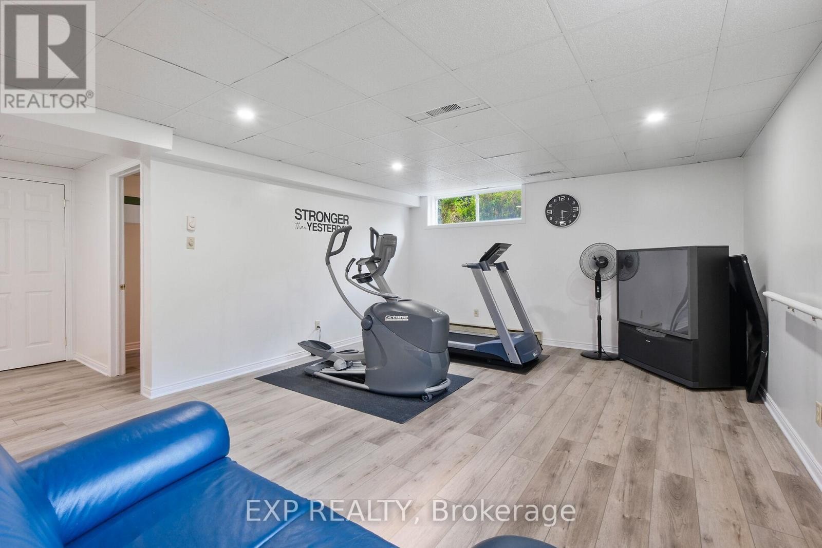












1376 MACDONALD ROAD

,
Russell,




Ontario
K4R0K1

