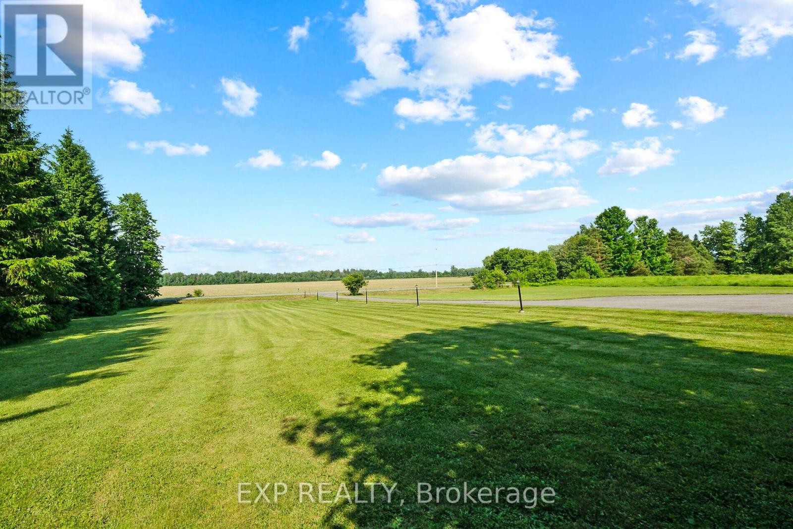 












1376 MACDONALD ROAD

,
Russell,




Ontario
K4R0K1

