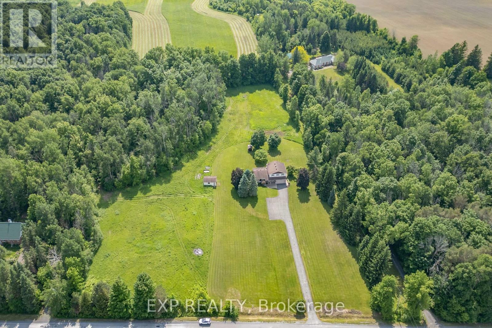 












1376 MACDONALD ROAD

,
Russell,




Ontario
K4R0K1

