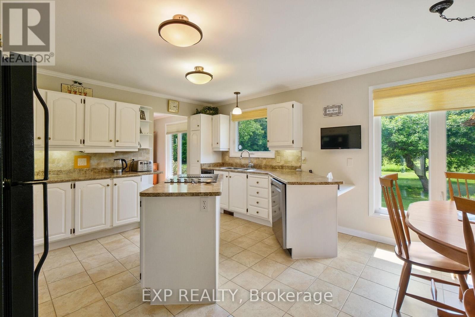 












1376 MACDONALD ROAD

,
Russell,




Ontario
K4R0K1

