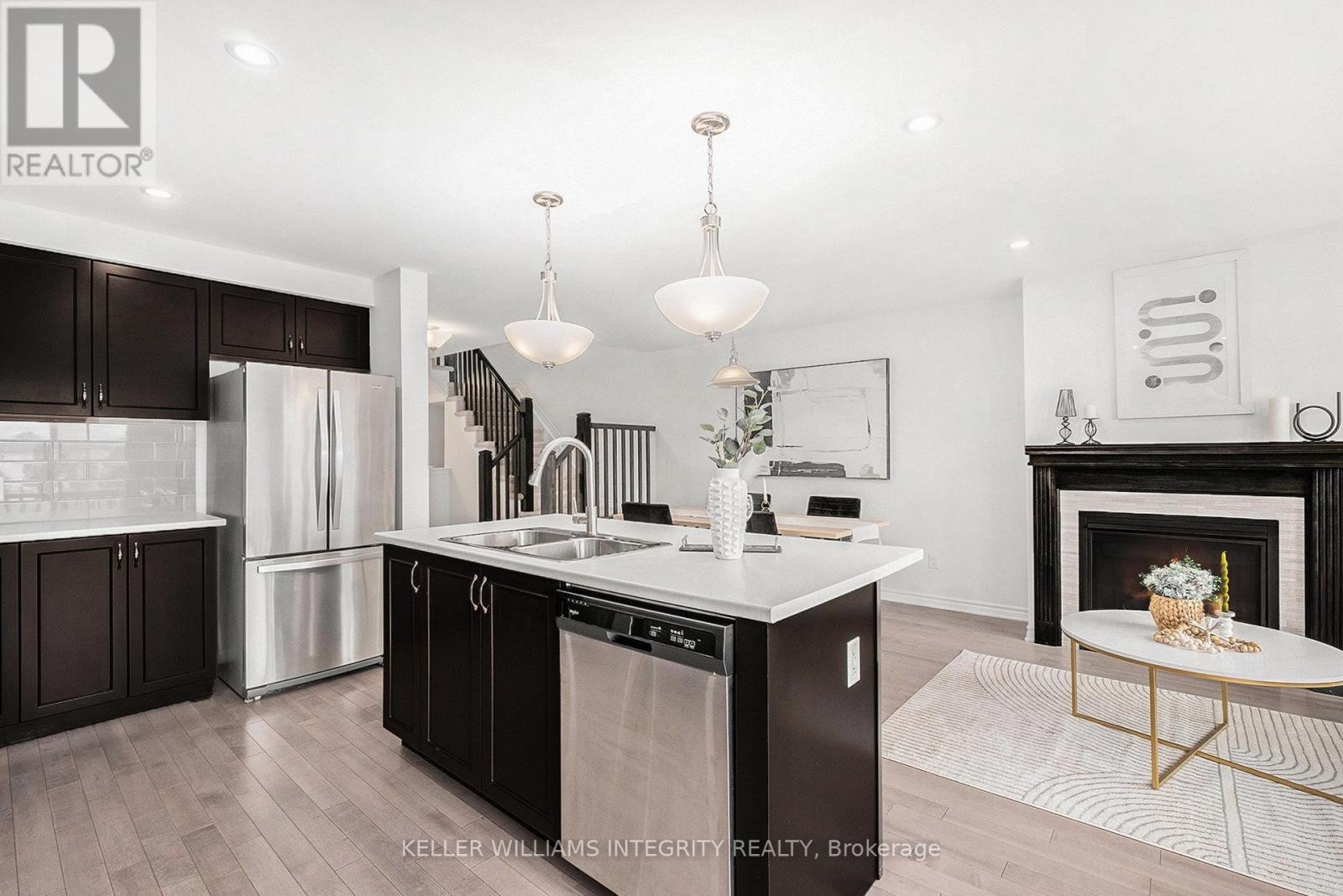 












305 LIPIZZANER STREET

,
Ottawa,




Ontario
K2S0X8

