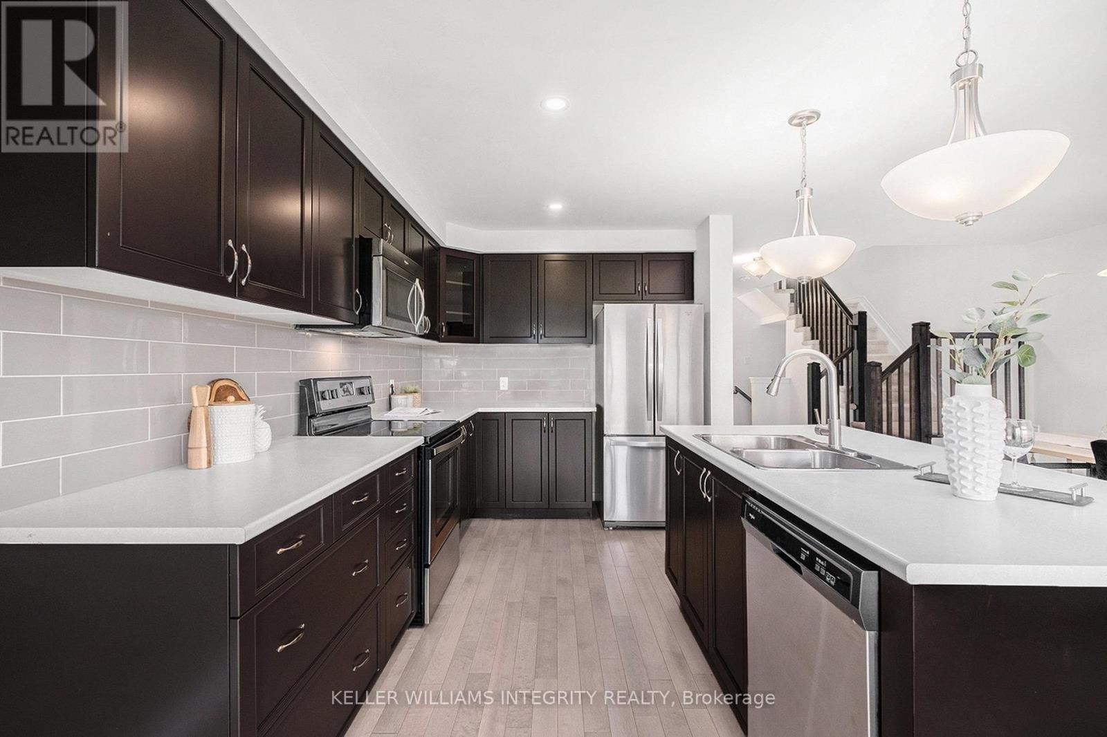 












305 LIPIZZANER STREET

,
Ottawa,




Ontario
K2S0X8

