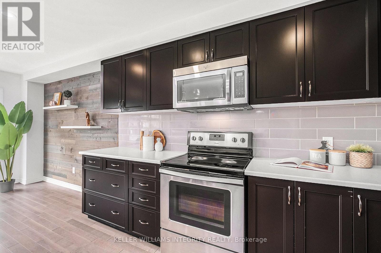 












305 LIPIZZANER STREET

,
Ottawa,




Ontario
K2S0X8

