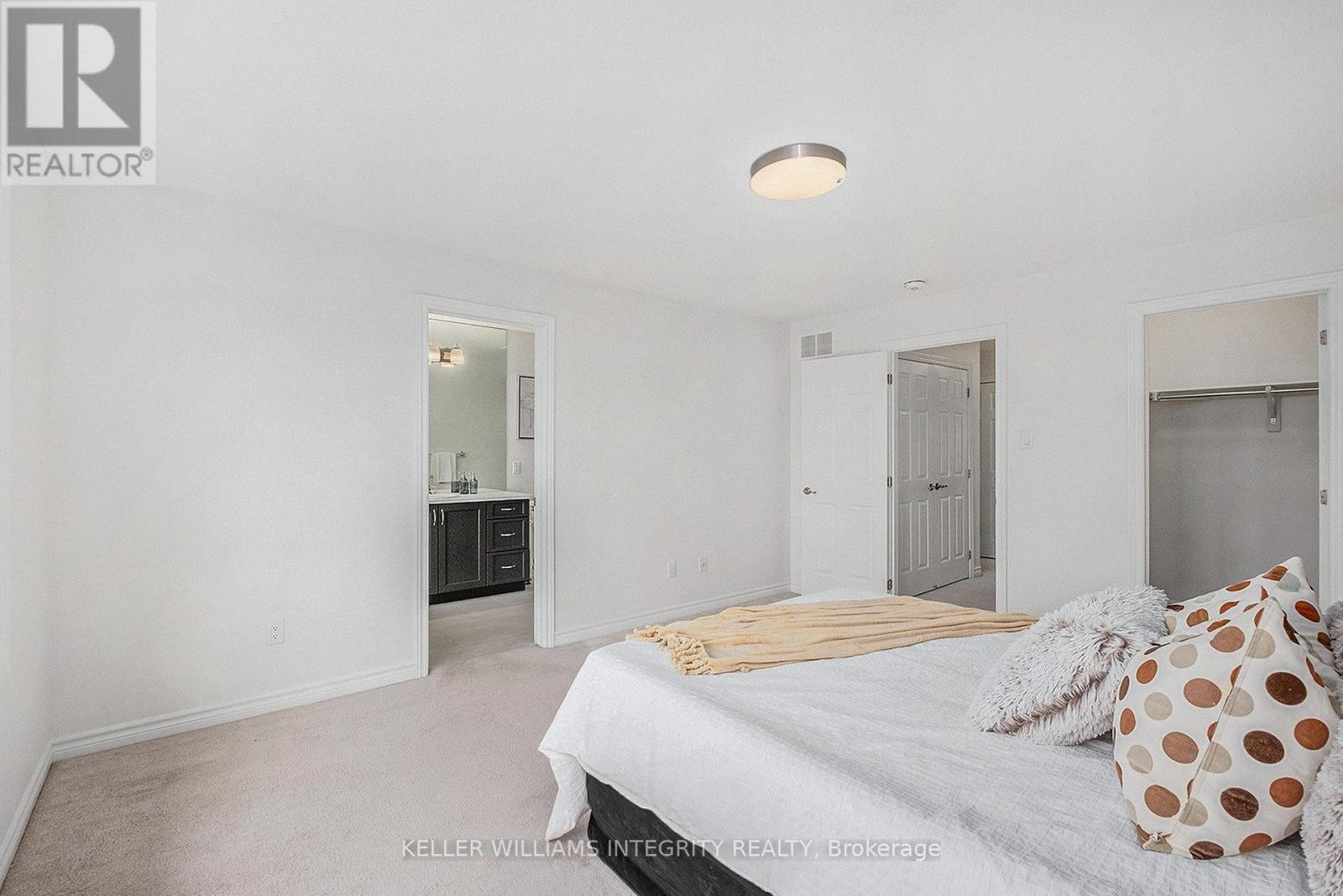 












305 LIPIZZANER STREET

,
Ottawa,




Ontario
K2S0X8

