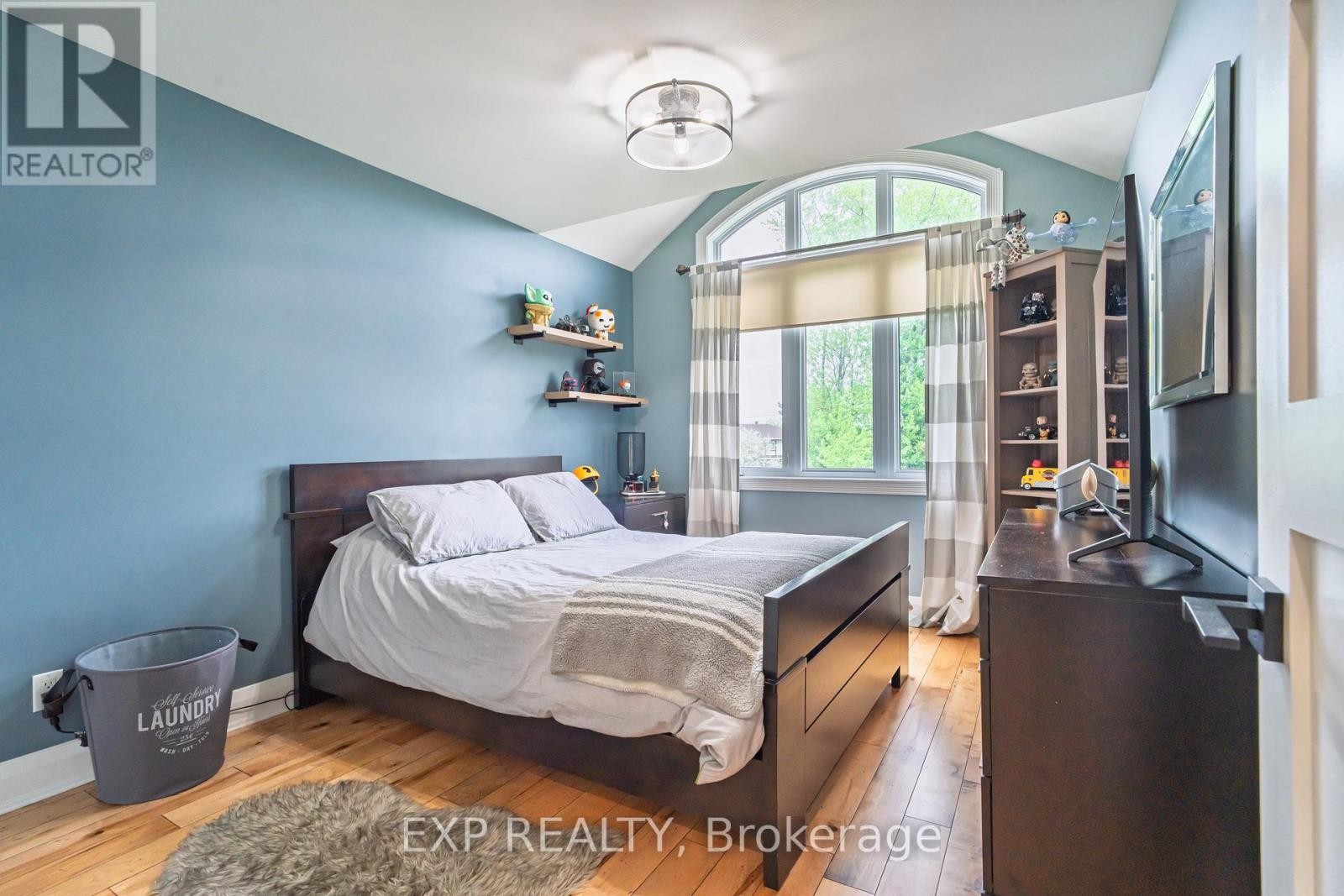 












1466 RHEA PLACE

,
Ottawa,




Ontario
K1V1H1

